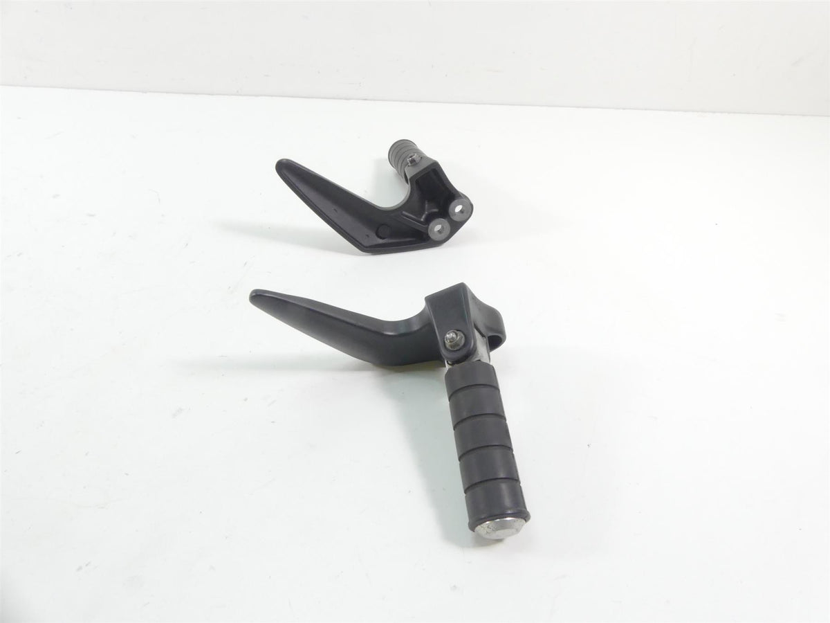 2007 Yamaha XVS1300 V-Star Rear Passenger Foot Peg Footpeg Set 3D8-27430-00-00 {{ shop.shopifyCountryName }} - Mototech271