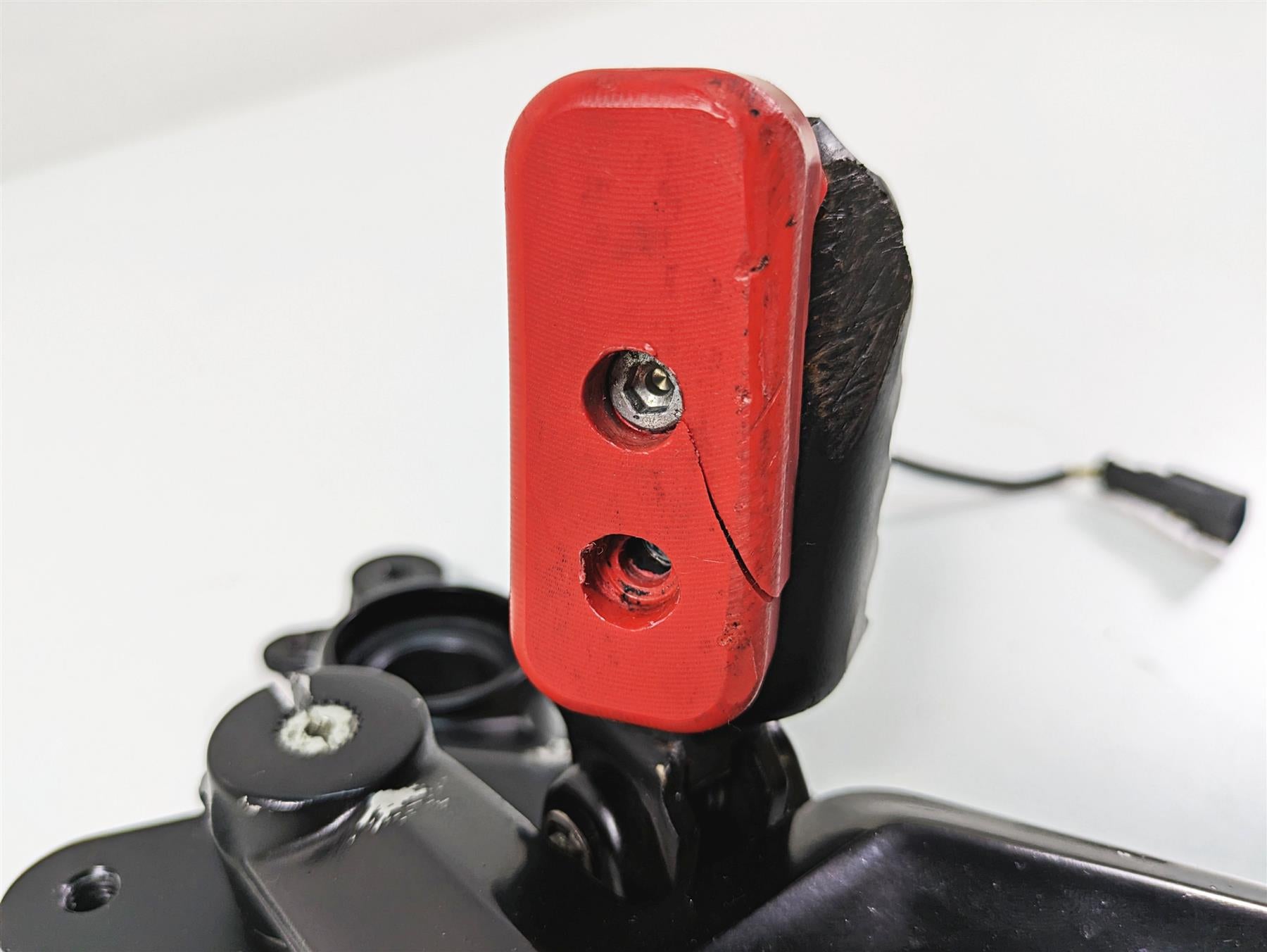 2011 Ducati Hypermotard 1100 Evo SP Front Right Footpeg & Brake Pedal 82411661AB {{ shop.shopifyCountryName }} - Mototech271