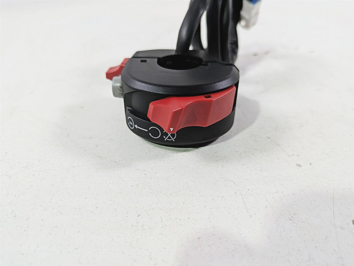 2022 Ducati Scrambler Desert Sled Right Hand Start Stop Control Switch 65010241D {{ shop.shopifyCountryName }} - Mototech271