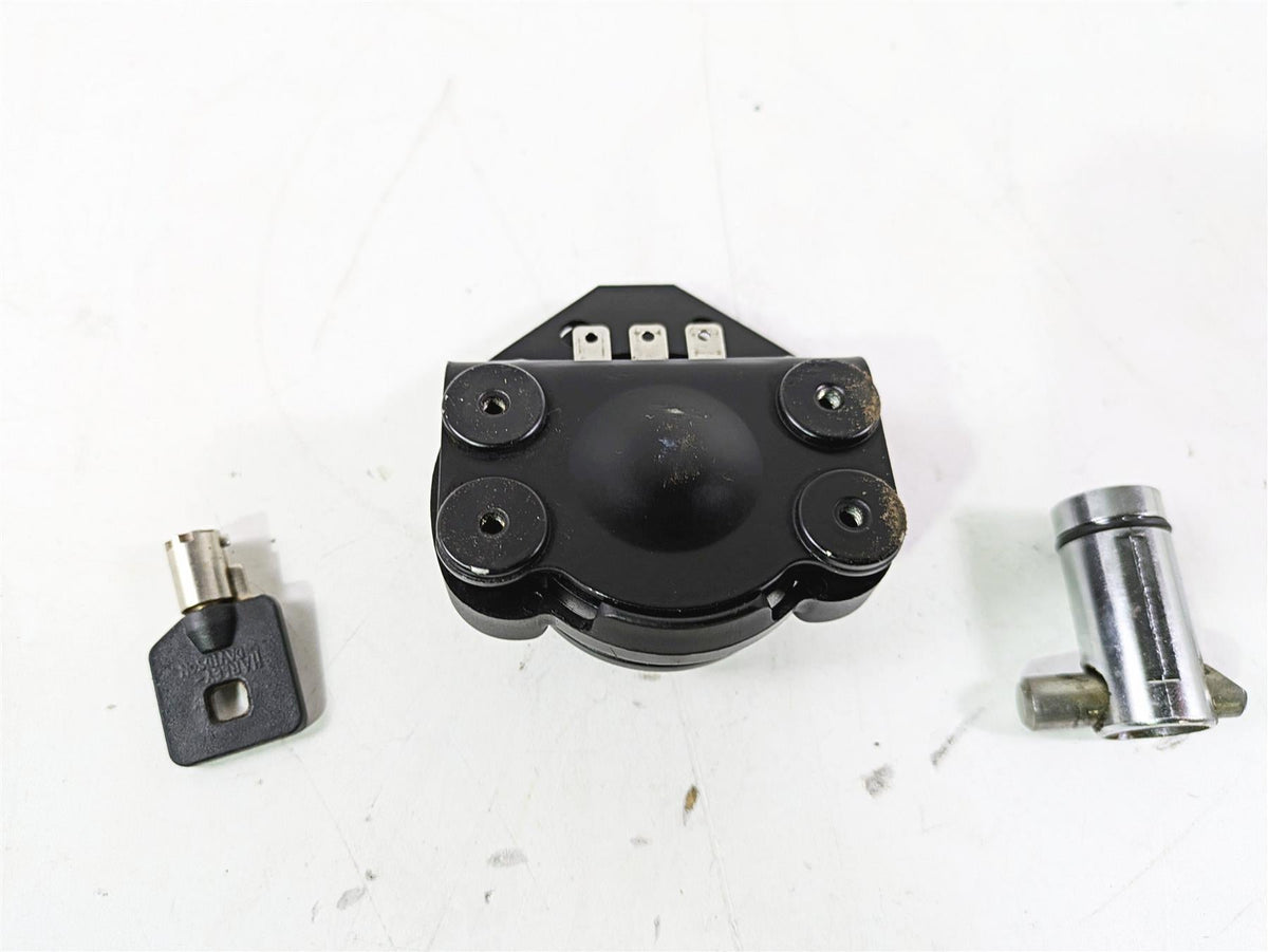 2010 Harley VRSCF Muscle Rod Ignition Switch Key Steering Lock Set 70020-05 {{ shop.shopifyCountryName }} - Mototech271