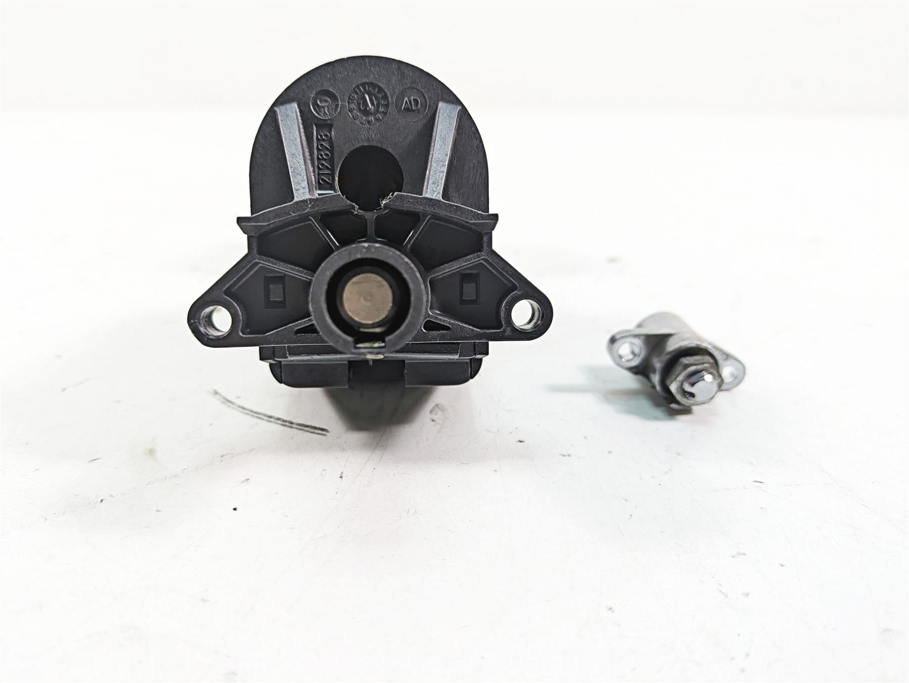 2013 Harley Touring FLHX Street Glide Ignition Switch Lock Set - Vin 71572-06 {{ shop.shopifyCountryName }} - Mototech271