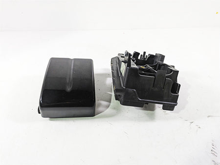 2017 Harley Dyna FXDB Street Bob Electrical Carrier & Black Cover 70367-12 {{ shop.shopifyCountryName }} - Mototech271