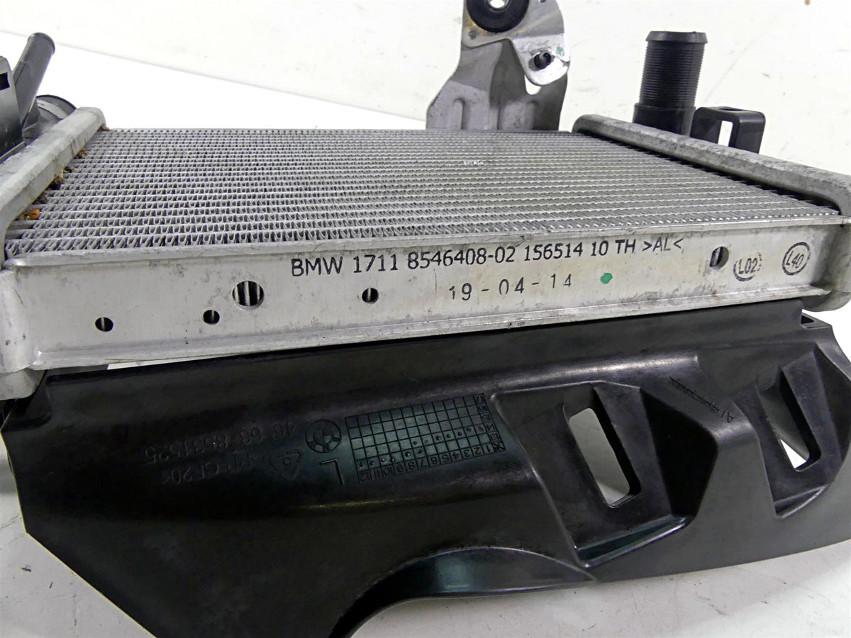 2015 BMW R1200GS GSW K50 Left Radiator + Cover 17118546408 {{ shop.shopifyCountryName }} - Mototech271