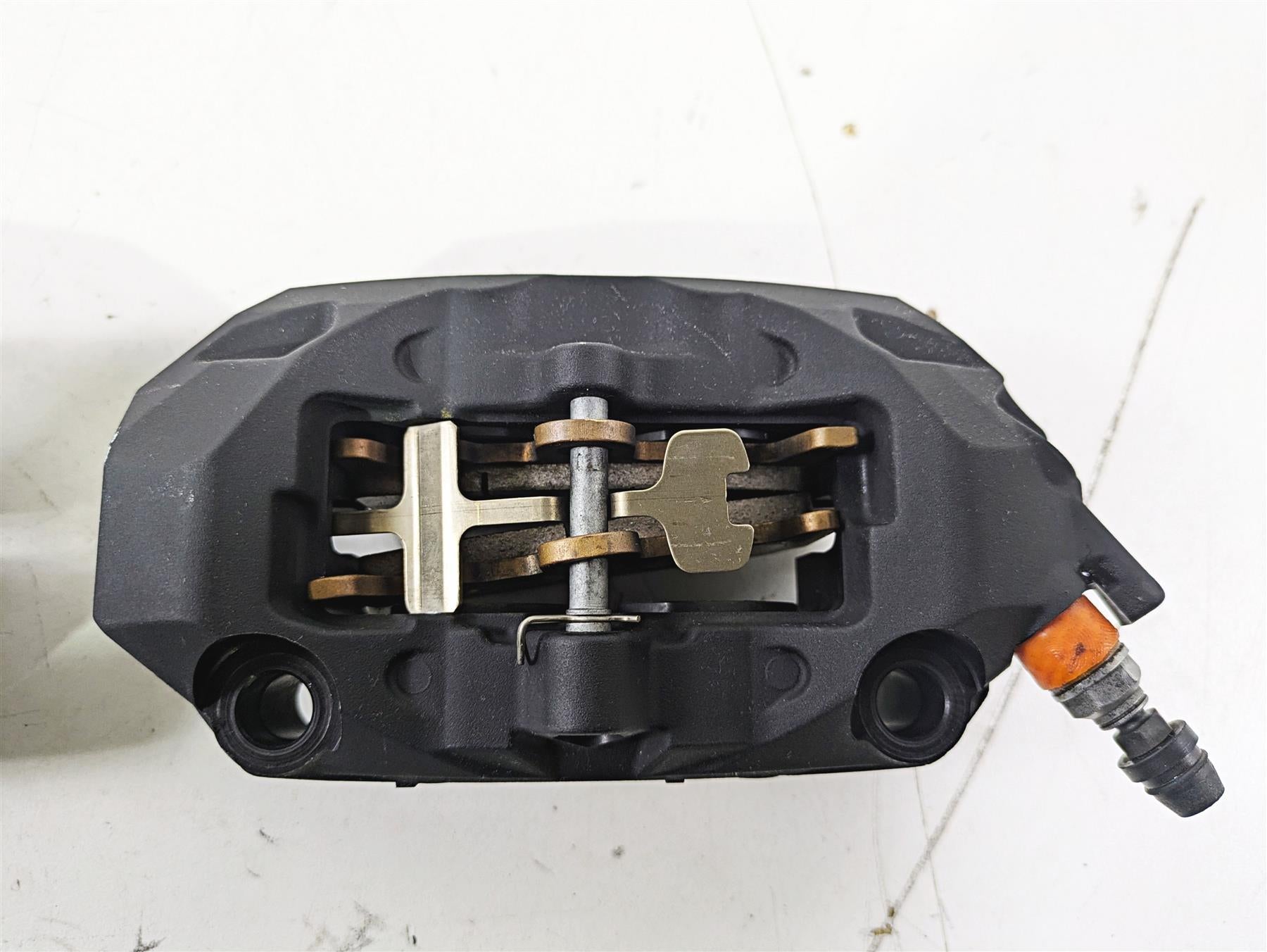 2015 BMW R nineT K21 Brembo Front Brake Caliper Set 100mm - 591 Mi 34118535161 {{ shop.shopifyCountryName }} - Mototech271