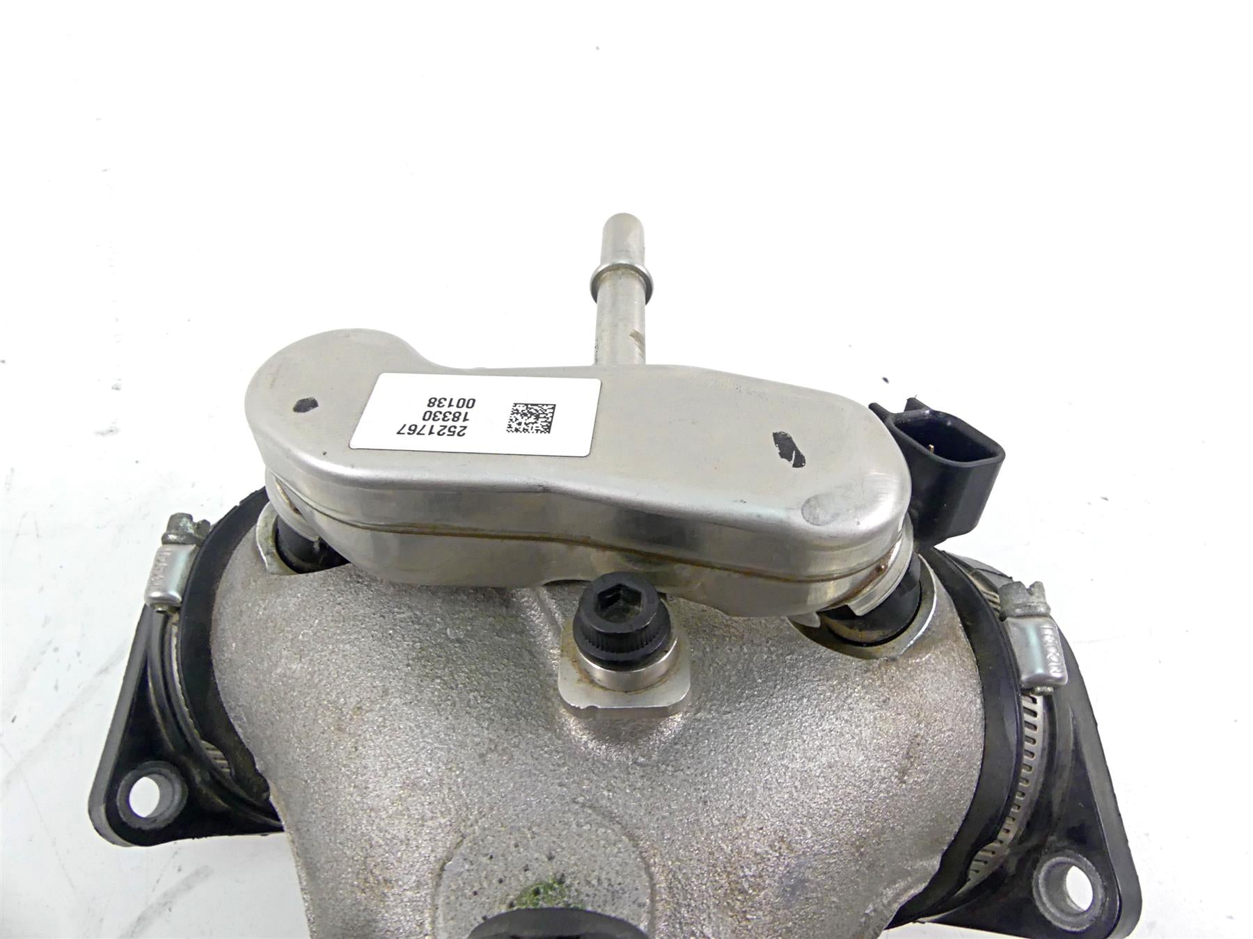 2019 Indian Chieftain Classic Bosch Throttle Body & Intake Manifold 1204685 {{ shop.shopifyCountryName }} - Mototech271