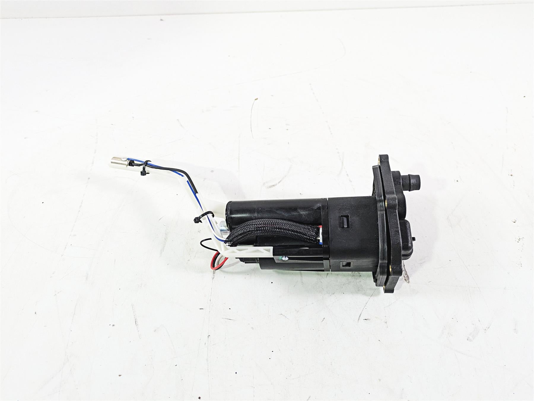 2018 Ducati Hypermotard 939 SP Fuel Gas Petrol Pump Tested 16024281A {{ shop.shopifyCountryName }} - Mototech271