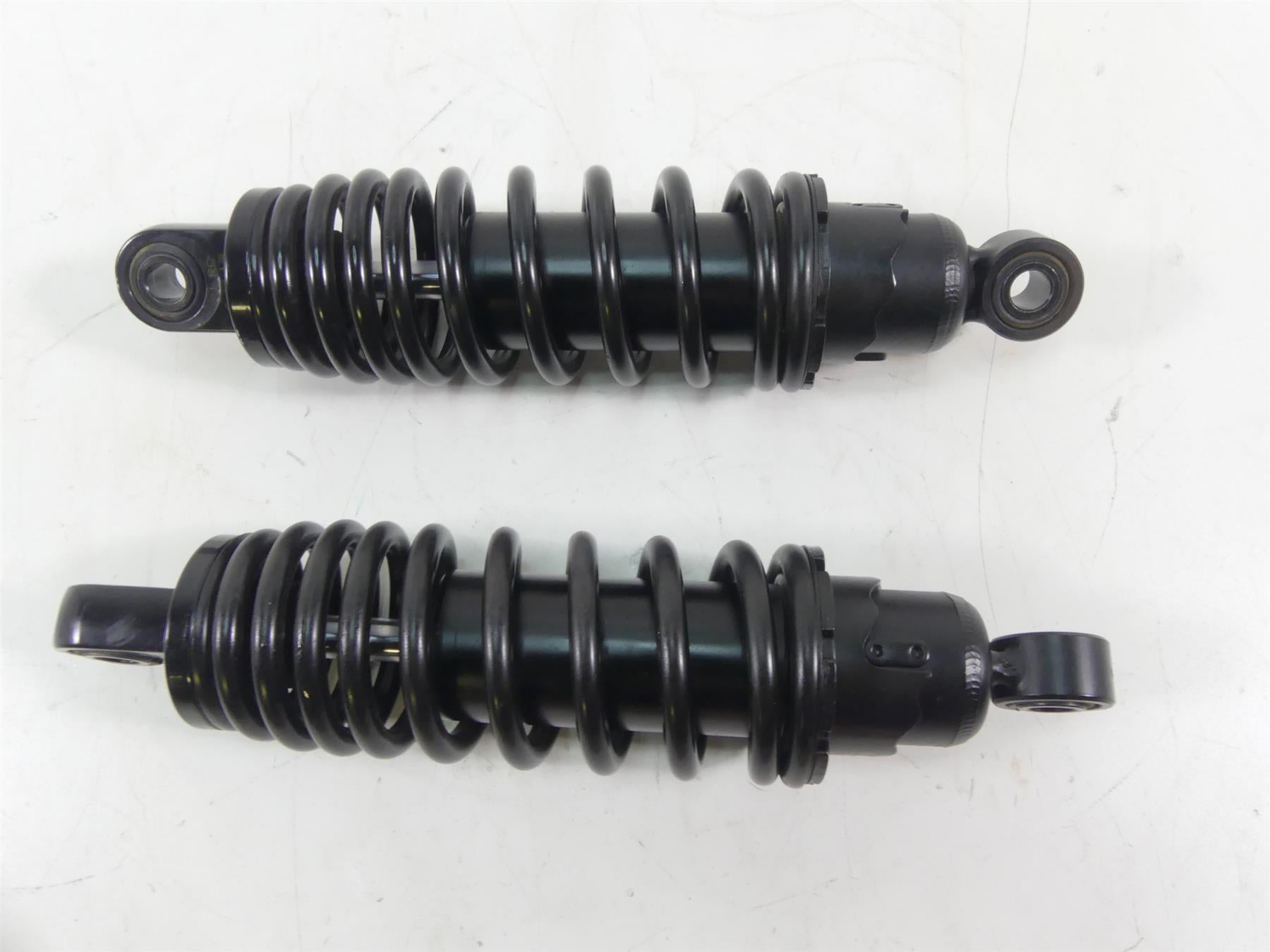 2017 Victory Octane 1200 Straight Rear 10,5" Shock Damper Suspension Set 1543418 {{ shop.shopifyCountryName }} - Mototech271