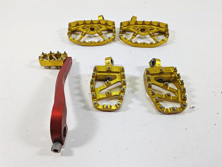 2009 Harley FXDC Dyna Super Glide Custom Crossthread Gold Footpegs DP-001-UP-008 {{ shop.shopifyCountryName }} - Mototech271