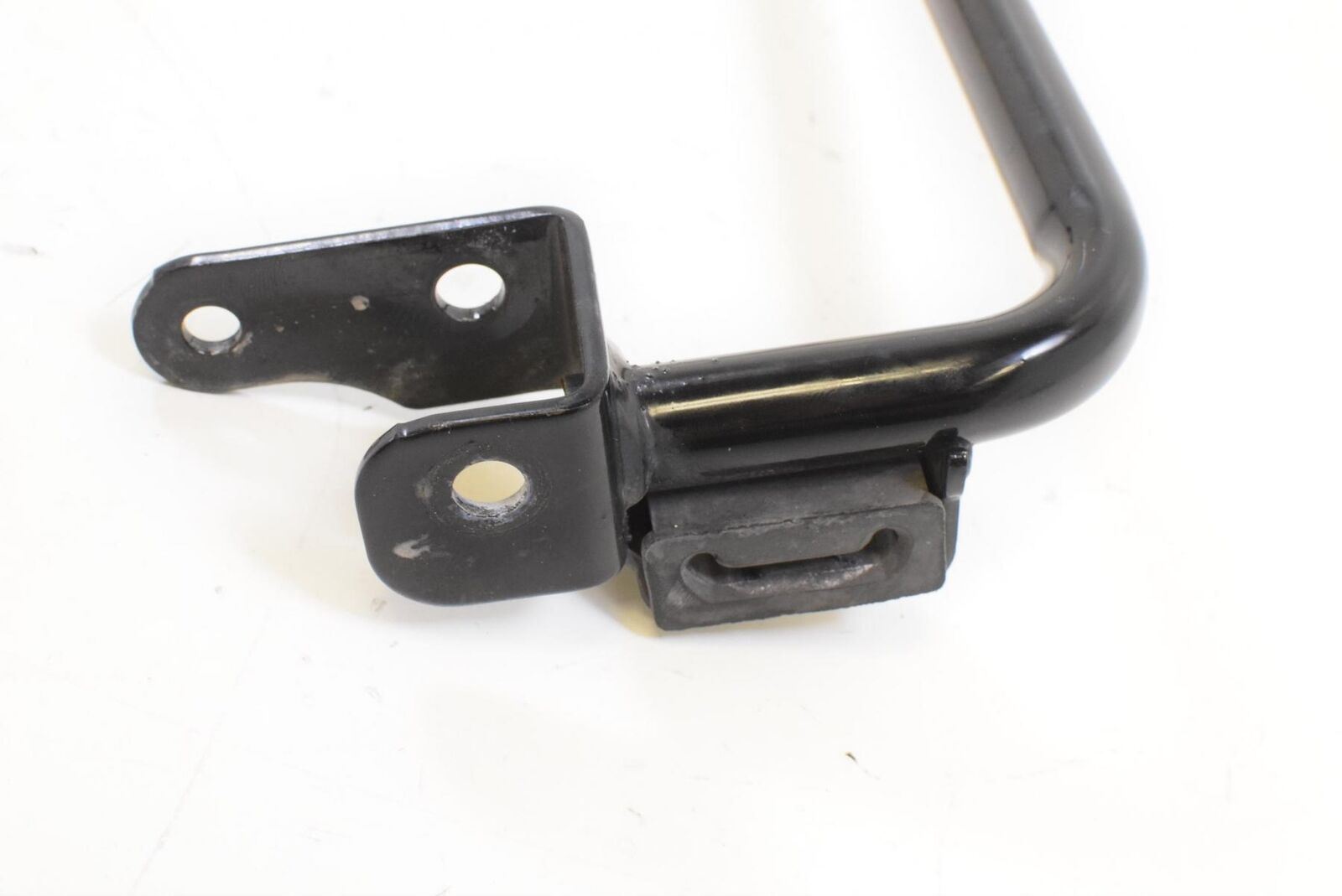2016 Harley Touring FLHTCU Electra Glide Right Side Saddlebag Guard Bar 90200499 {{ shop.shopifyCountryName }} - Mototech271