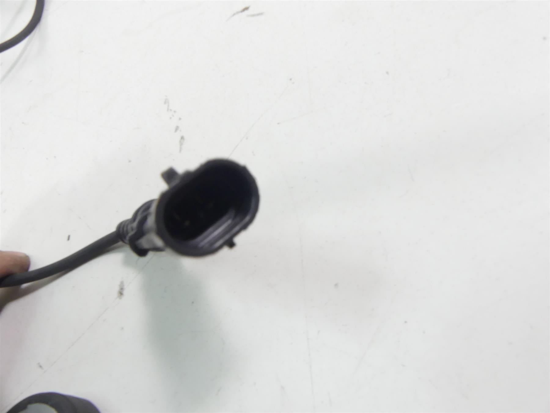 2017 Harley Touring FLHTKL Electra Glide Abs Wheel Speed Sensor Set 32700015 {{ shop.shopifyCountryName }} - Mototech271