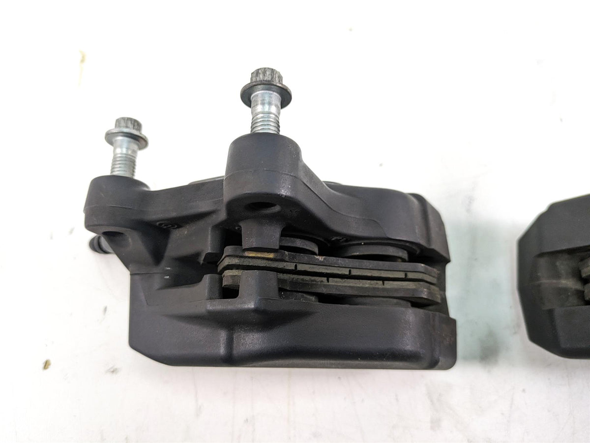2014 Harley Touring FLHTK Electra Glide Brembo Front Brake Caliper Set 43027-08 {{ shop.shopifyCountryName }} - Mototech271