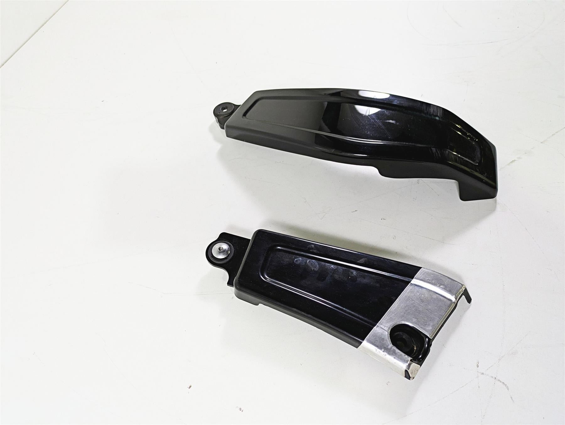 2016 Suzuki M109R VZR1800 Boulevard Swingarm Side Cover Set 47140-48G10-019 {{ shop.shopifyCountryName }} - Mototech271