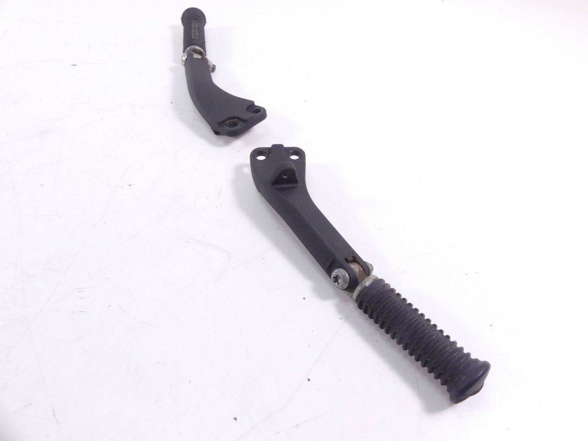 2007 Harley FXDWG Dyna Wide Glide Rear Passenger Footpeg Set 49224-06A 49230-06 {{ shop.shopifyCountryName }} - Mototech271