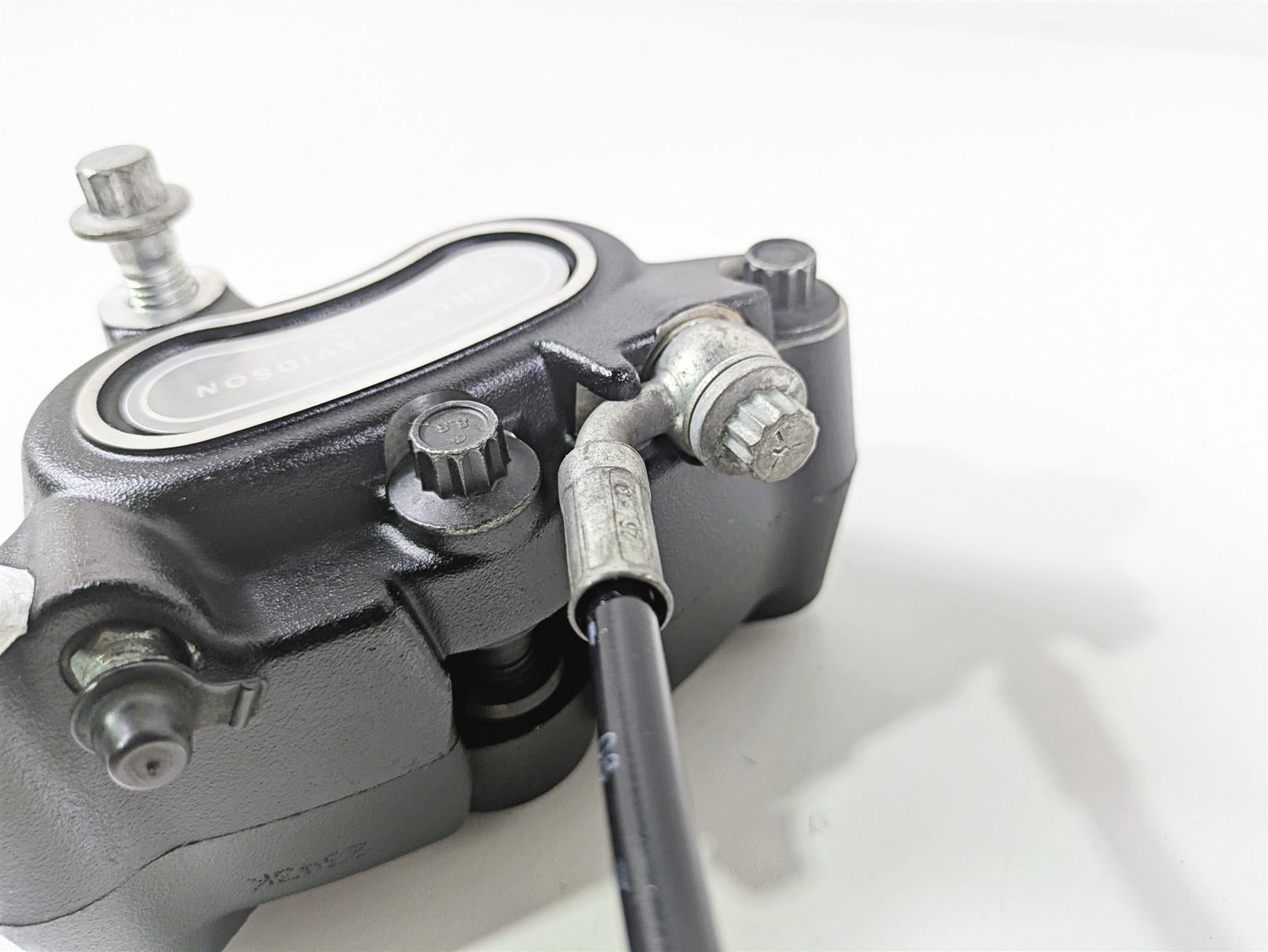 2014 Harley FXDF Dyna Fat Bob Front Brake Caliper & Line Set 41300001 41300002 {{ shop.shopifyCountryName }} - Mototech271