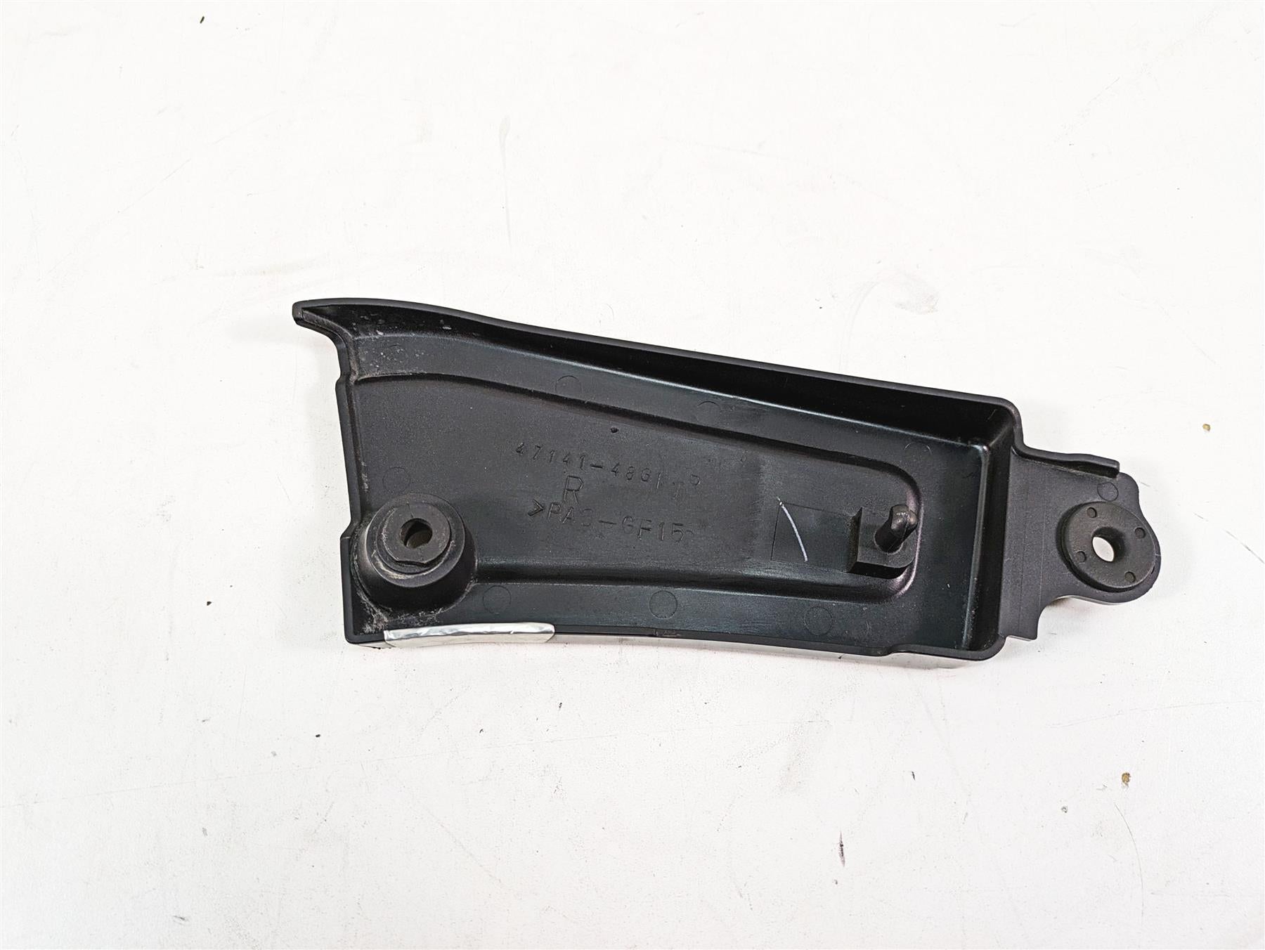 2016 Suzuki M109R VZR1800 Swingarm Side Cover Fairing Set 47240-48G00-019 {{ shop.shopifyCountryName }} - Mototech271