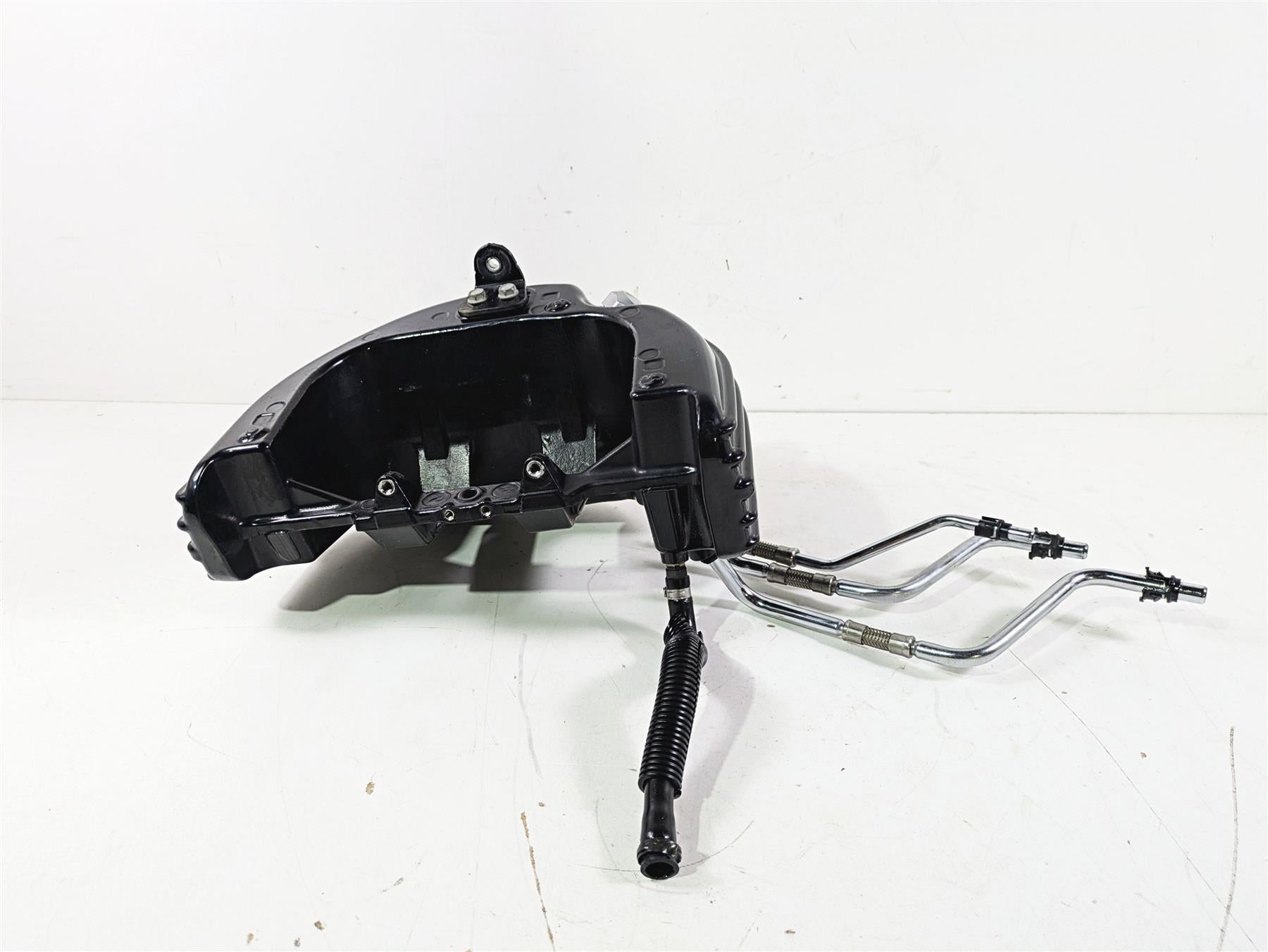 2009 Harley FXCWC Softail Rocker Oil Tank & Lines Set 62546-08 {{ shop.shopifyCountryName }} - Mototech271