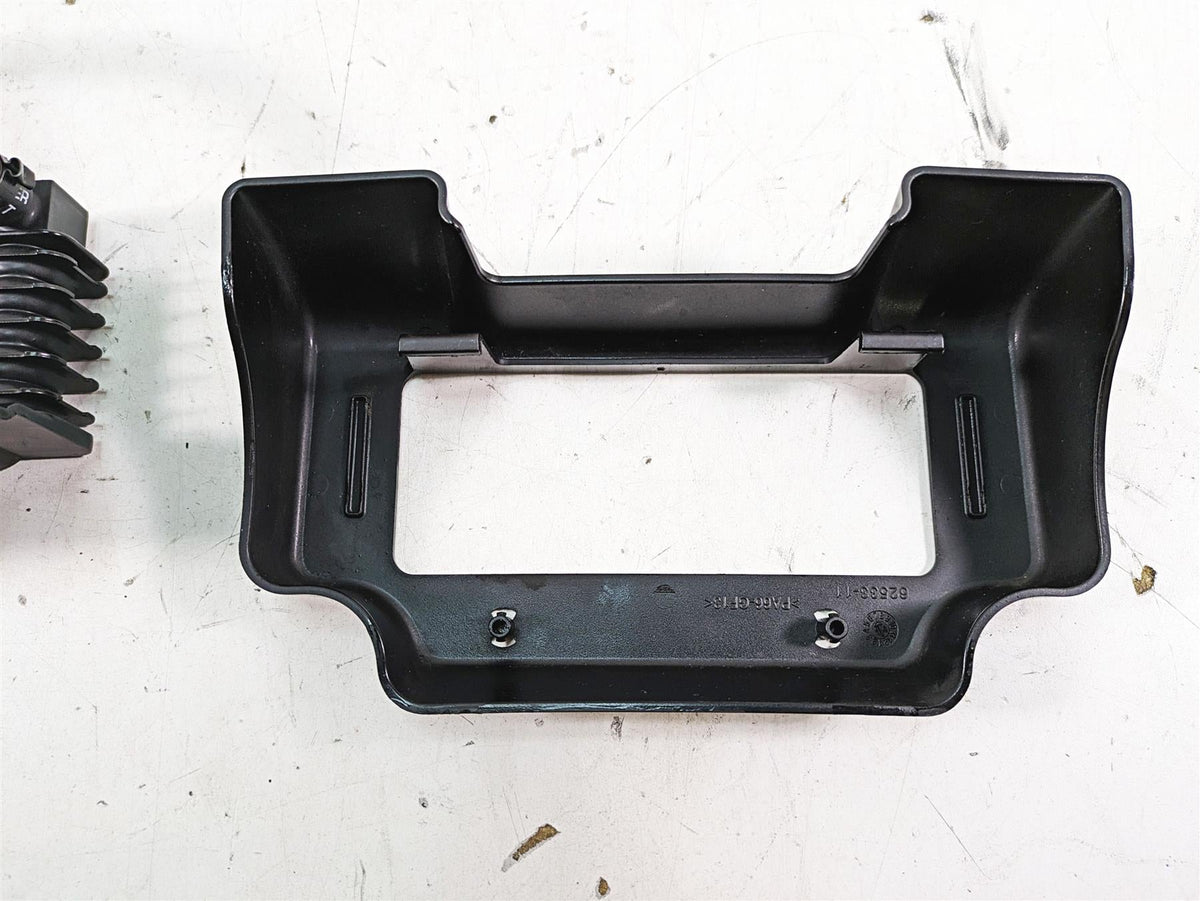 2015 Harley Touring FLHXS Street Glide Oil Cooler + Hoses & Cover Set 63083-11 {{ shop.shopifyCountryName }} - Mototech271