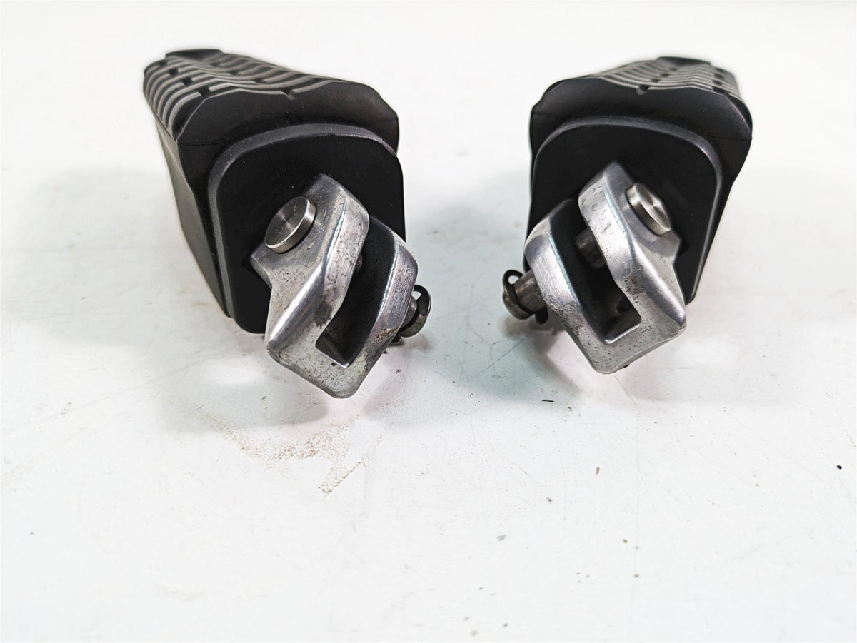 2012 Triumph Tiger 800XC ABS Rear Passenger Footpeg Set T2084401 T2084402 {{ shop.shopifyCountryName }} - Mototech271
