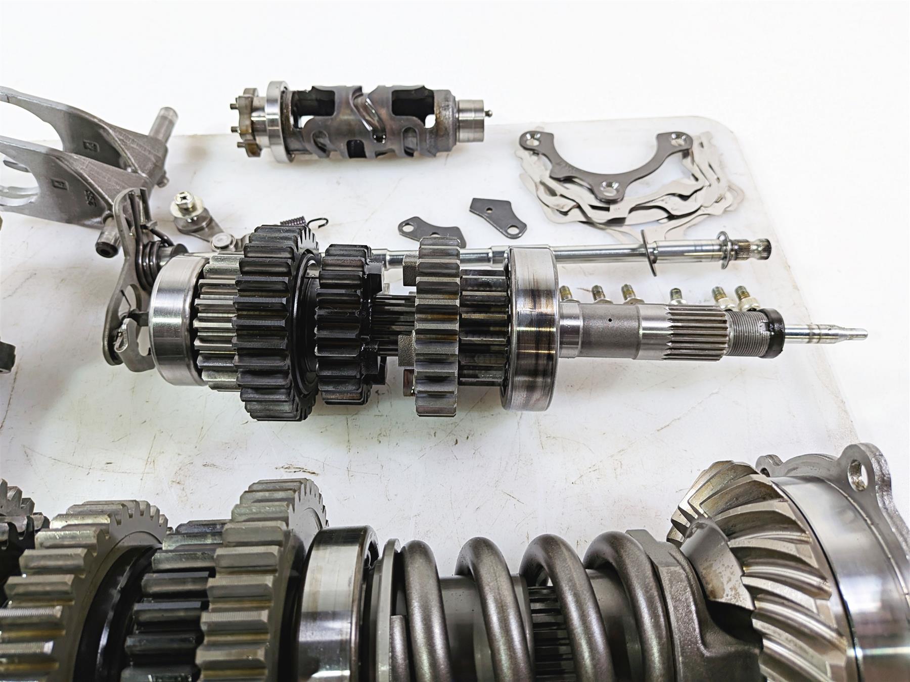 2009 Yamaha VMX17 V-Max 1700 Transmission & Middle Gear Set 2S3-Y1754-00 {{ shop.shopifyCountryName }} - Mototech271