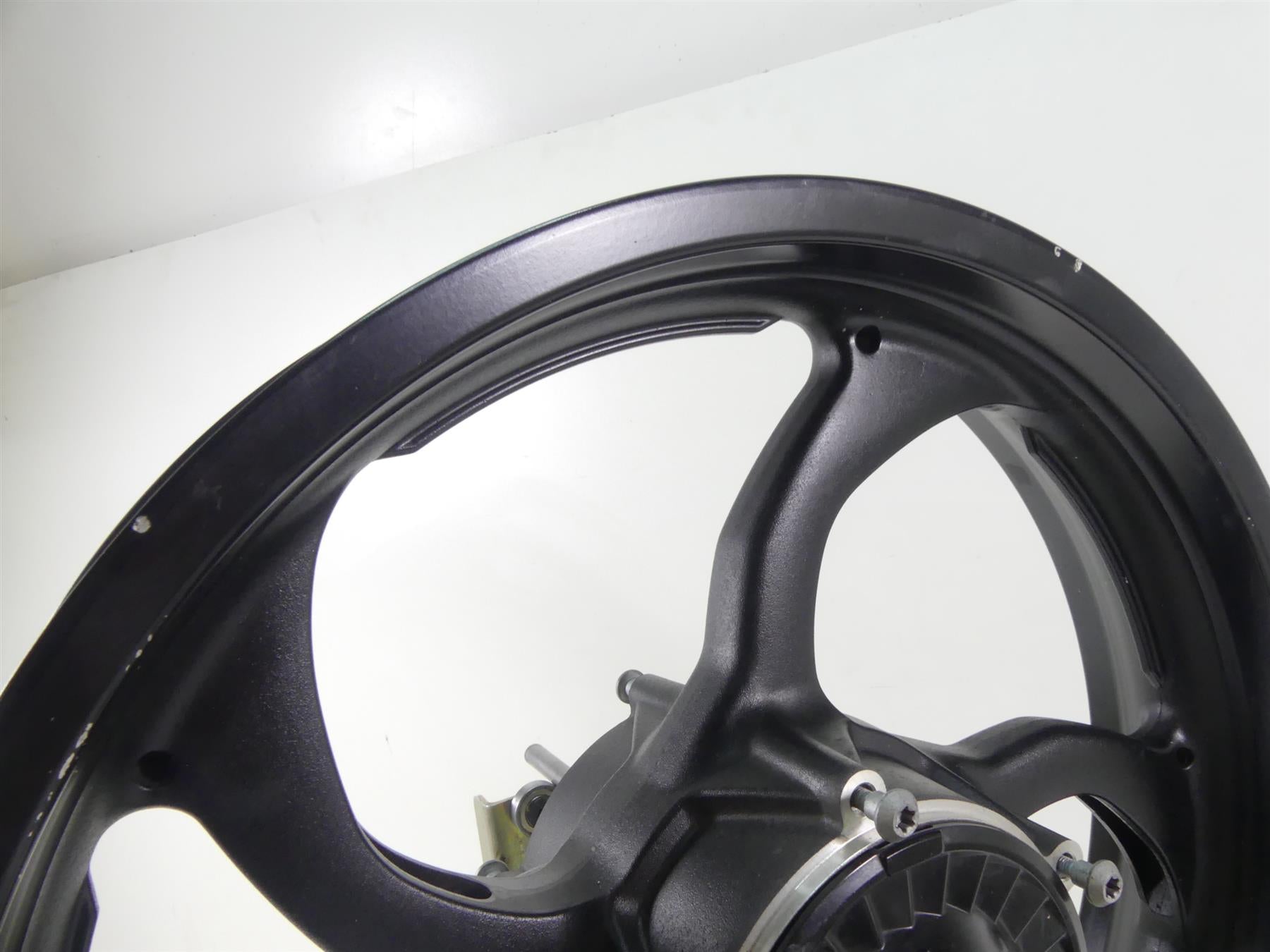 2013 Yamaha VMX17 V-Max 1700 Straight Front Wheel Rim 18x3.5 2S3-25168-00-98 {{ shop.shopifyCountryName }} - Mototech271