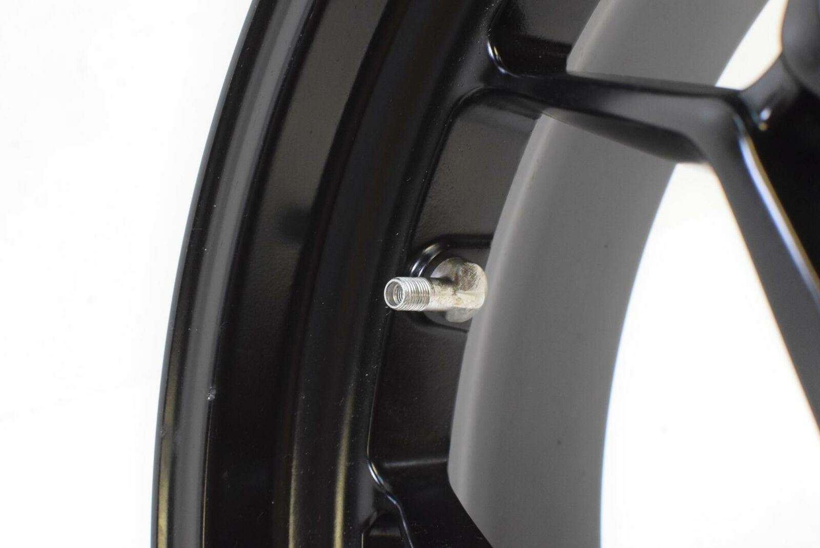 2015 MV Agusta B3 Brutale 800 Rear Straight Wheel Rim 17x5.5 8000B8336 {{ shop.shopifyCountryName }} - Mototech271