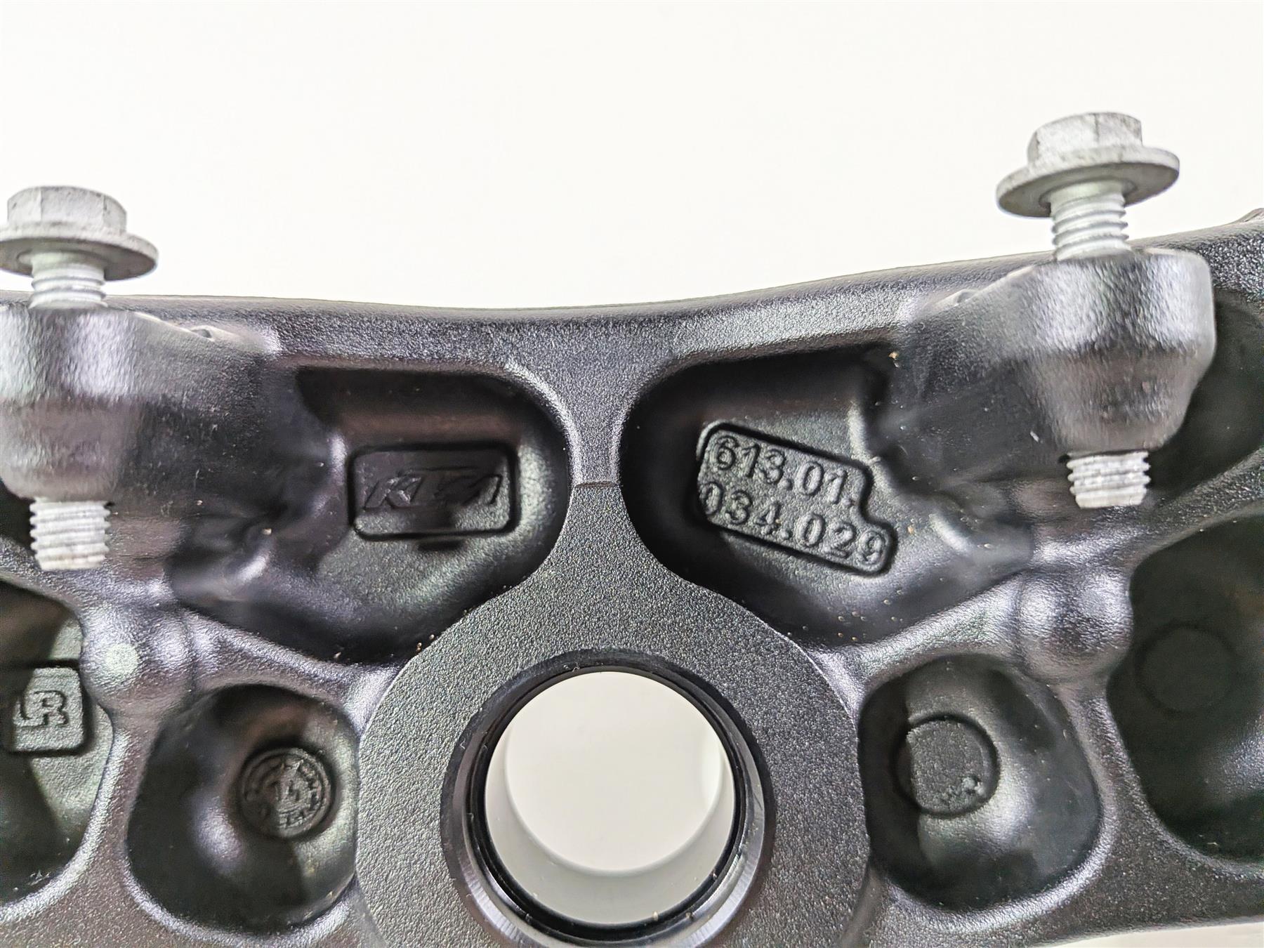 2015 KTM 1290 R Super Duke Upper Triple Tree Steering Clamp 6130103402933S-Mototech271