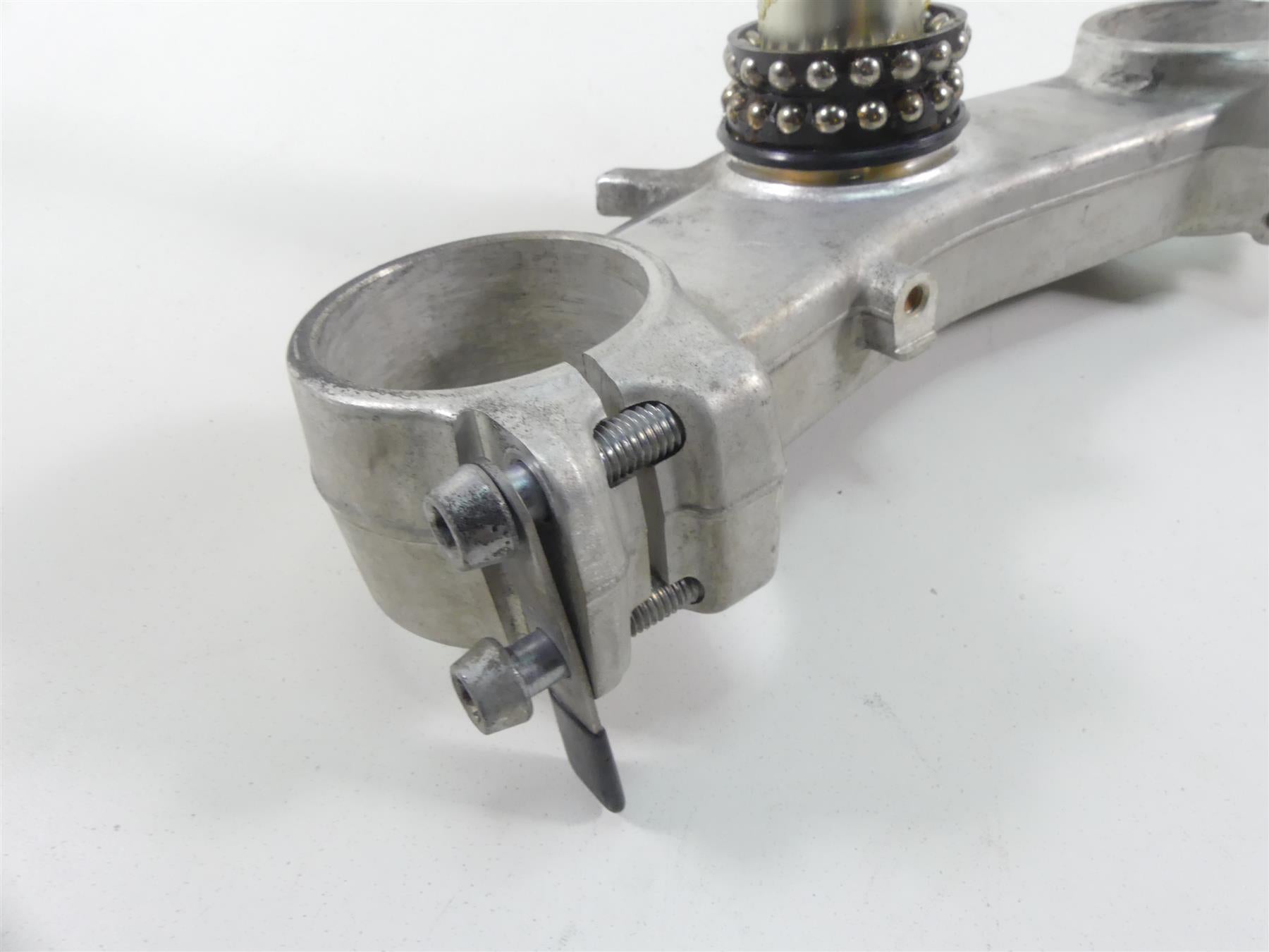 2008 Kawasaki ZX6R ZX6 R Ninja Lower Triple Tree Steering Clamp 52mm 44037-0074 {{ shop.shopifyCountryName }} - Mototech271