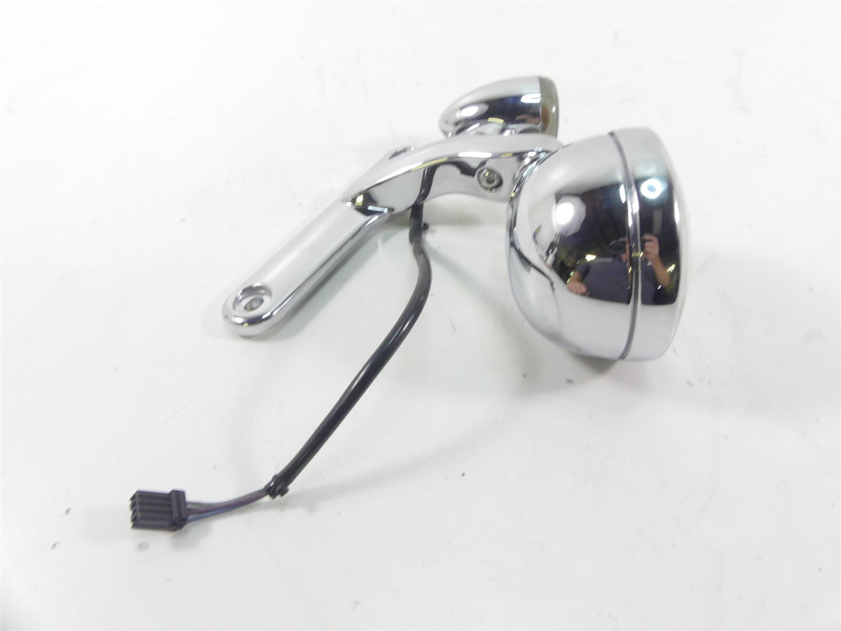 2007 Harley FLHTCU SE CVO Electra Glide Left Front Spot Light Blinker 69548-06 {{ shop.shopifyCountryName }} - Mototech271