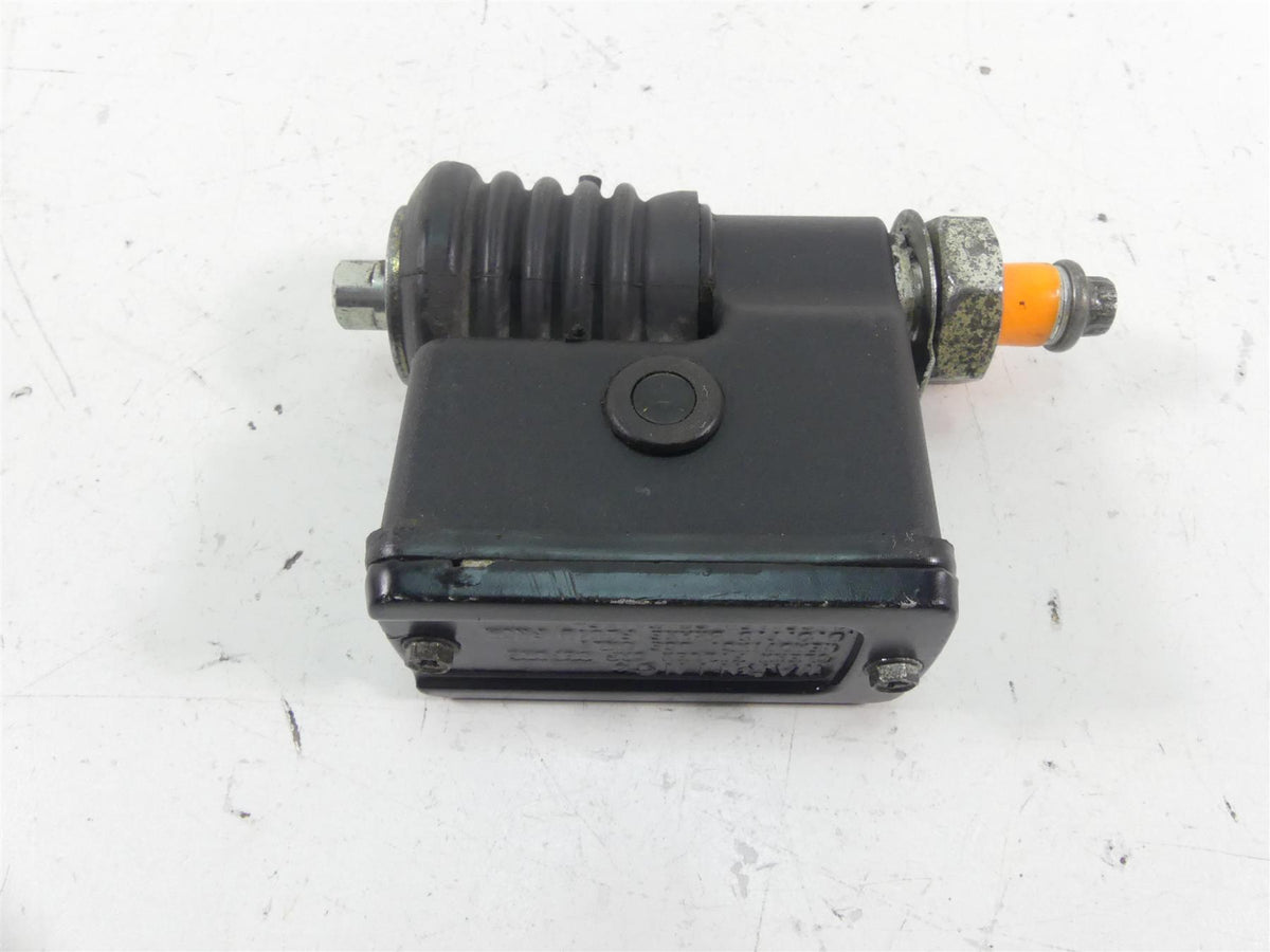 1998 Harley Dyna FXDL Low Rider Rear Brake Master Cylinder 42474-90C {{ shop.shopifyCountryName }} - Mototech271