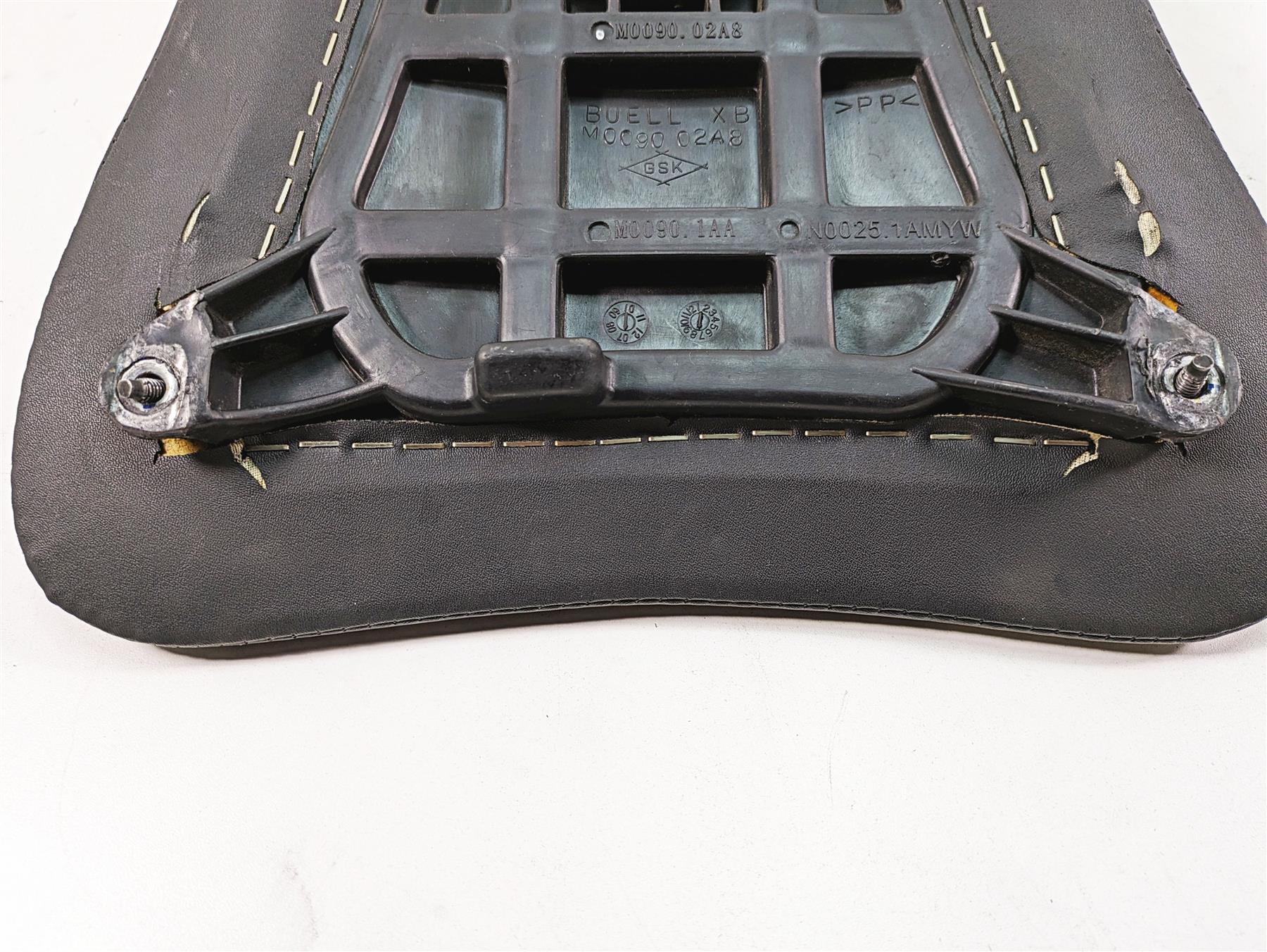 2008 Buell 1125 R Front Rider Driver Seat Saddle - Read M0090.02A8 {{ shop.shopifyCountryName }} - Mototech271