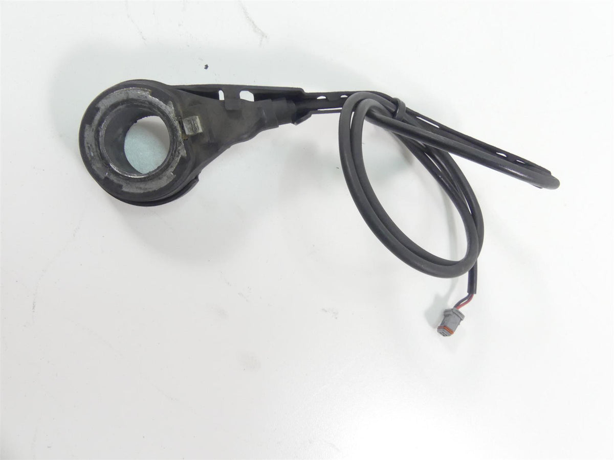 2019 Harley Softail FLSB Sport Glide Abs Front Rear Wheel Speed Sensors 41100080 {{ shop.shopifyCountryName }} - Mototech271