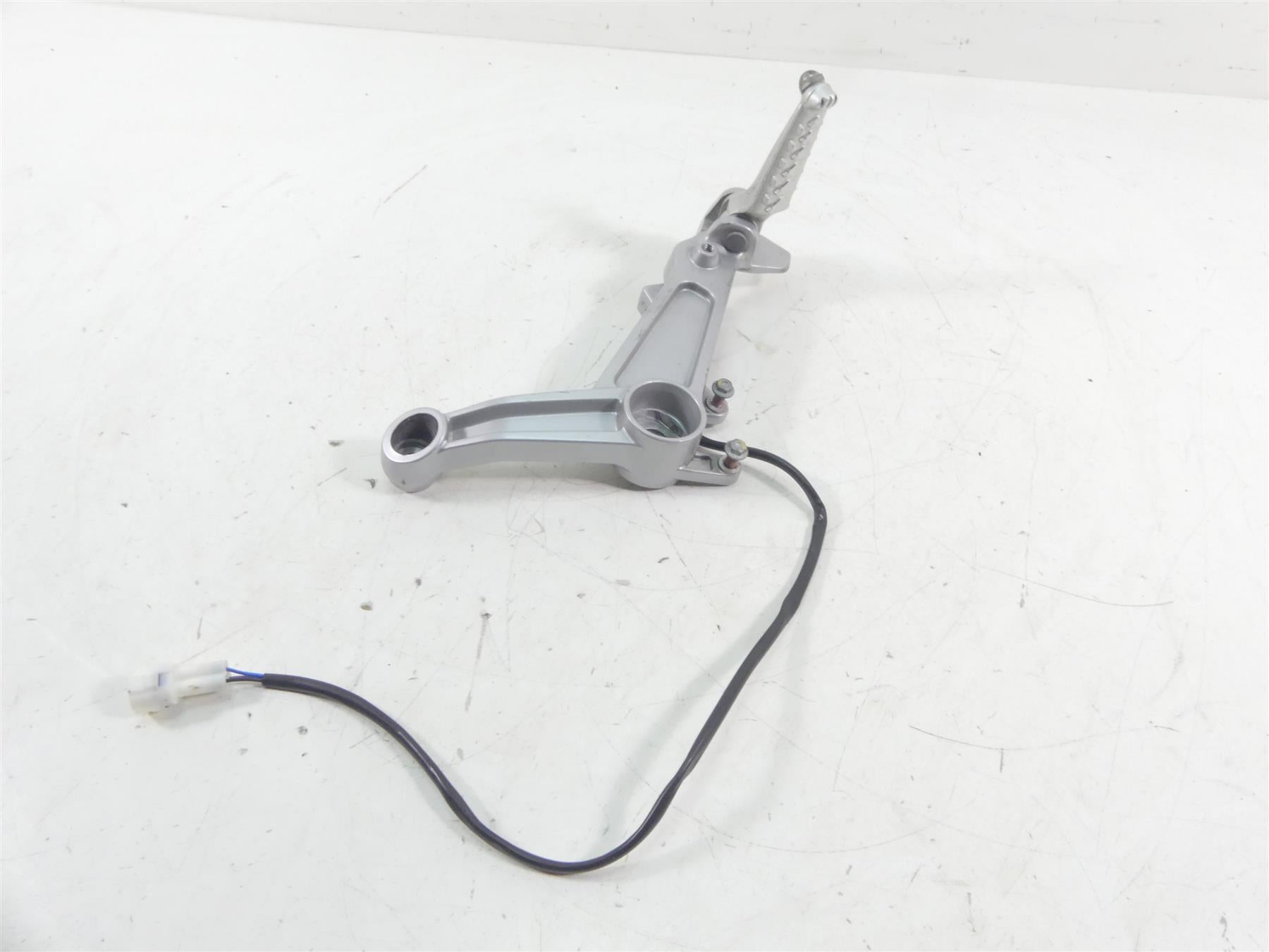 2021 Aprilia RS 660 Right Front Rider Driver Footpeg Foot Peg & Mount 2B005203 {{ shop.shopifyCountryName }} - Mototech271