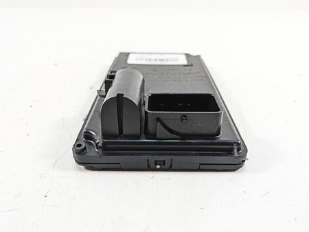 2019 Harley XL883N Sportster Iron Bcm Body Ctrl Module X-Axis -Crack 41000351E {{ shop.shopifyCountryName }} - Mototech271