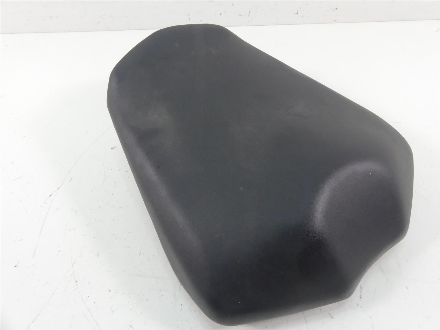 2008 Yamaha FZ1 Fazer Rear Passenger Saddle Seat 3C3-24750-00-00 3C3-24750-03-00 {{ shop.shopifyCountryName }} - Mototech271
