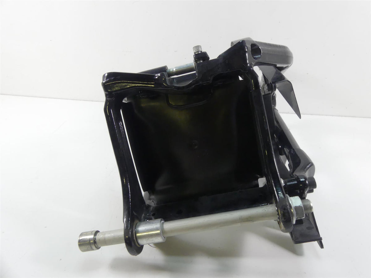 2019 Harley FLHC Softail Heritage Rear Swingarm Swing Arm + Axle 47400099BHP {{ shop.shopifyCountryName }} - Mototech271