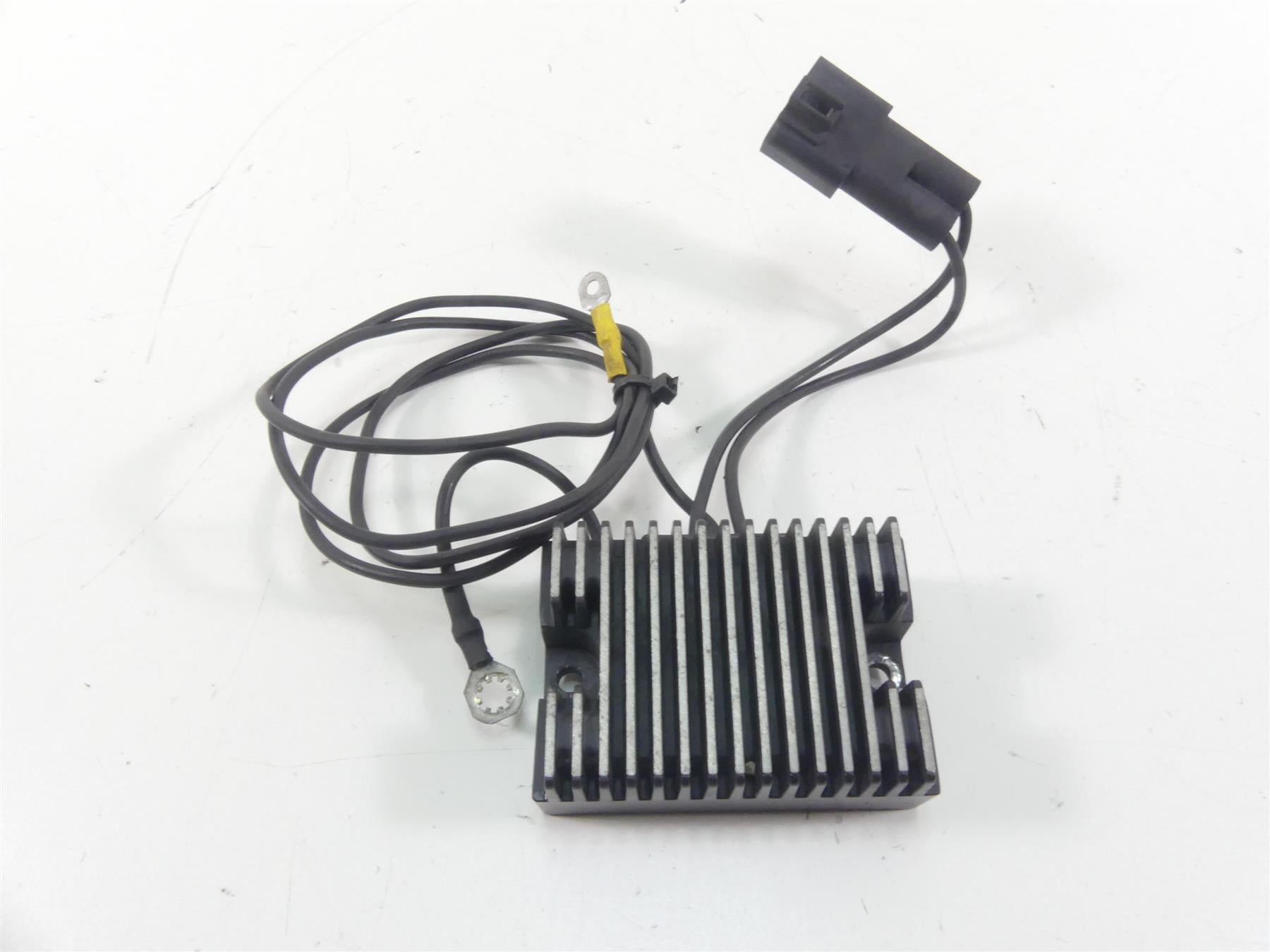 2003 Harley Dyna 100TH FXDL Low Rider Rectifier Voltage Regulator 74518-99A {{ shop.shopifyCountryName }} - Mototech271