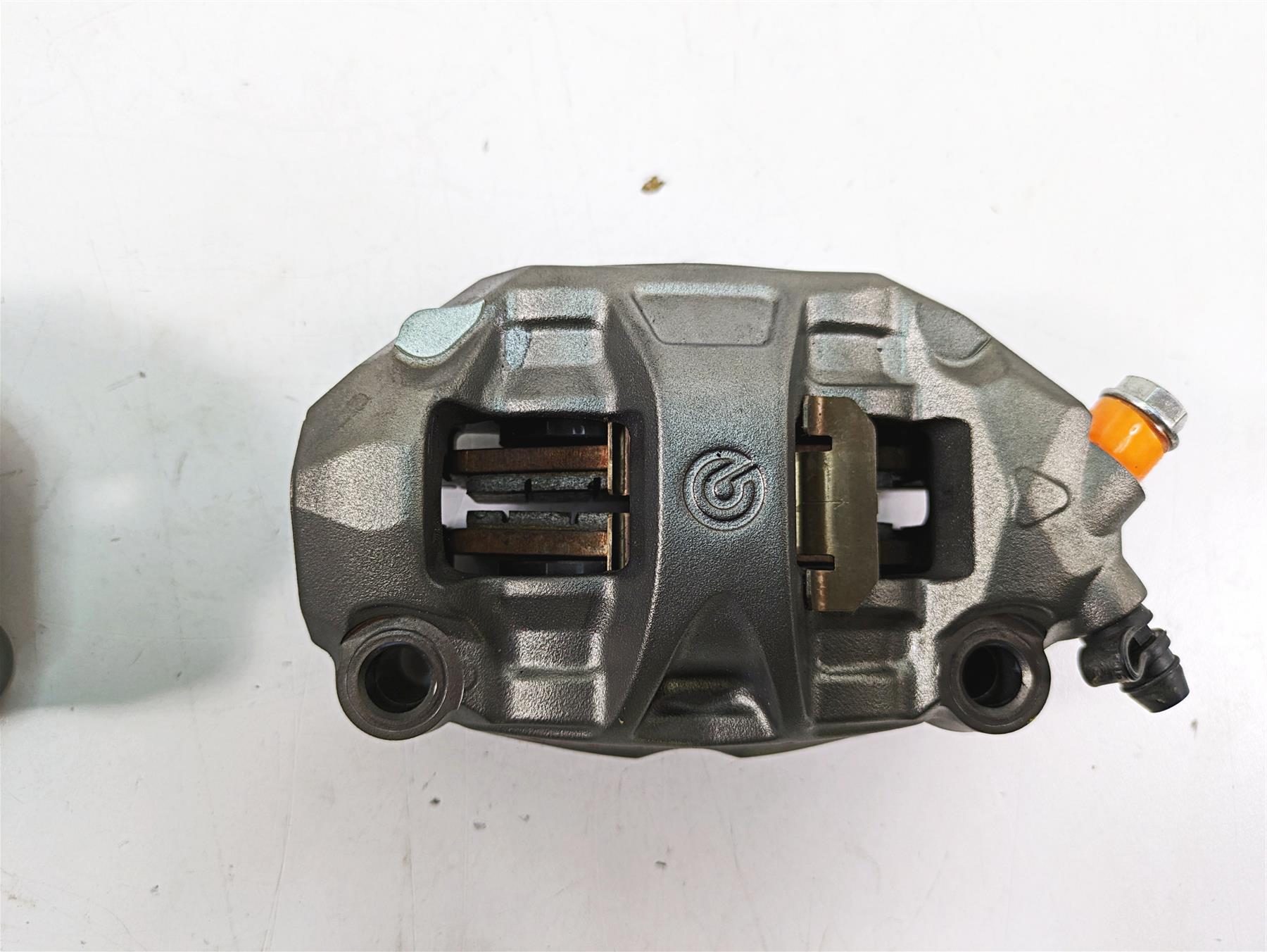 2020 Aprilia Tuono V4 Factory Front Brembo Brake Caliper Set 100mm 2B001349 {{ shop.shopifyCountryName }} - Mototech271