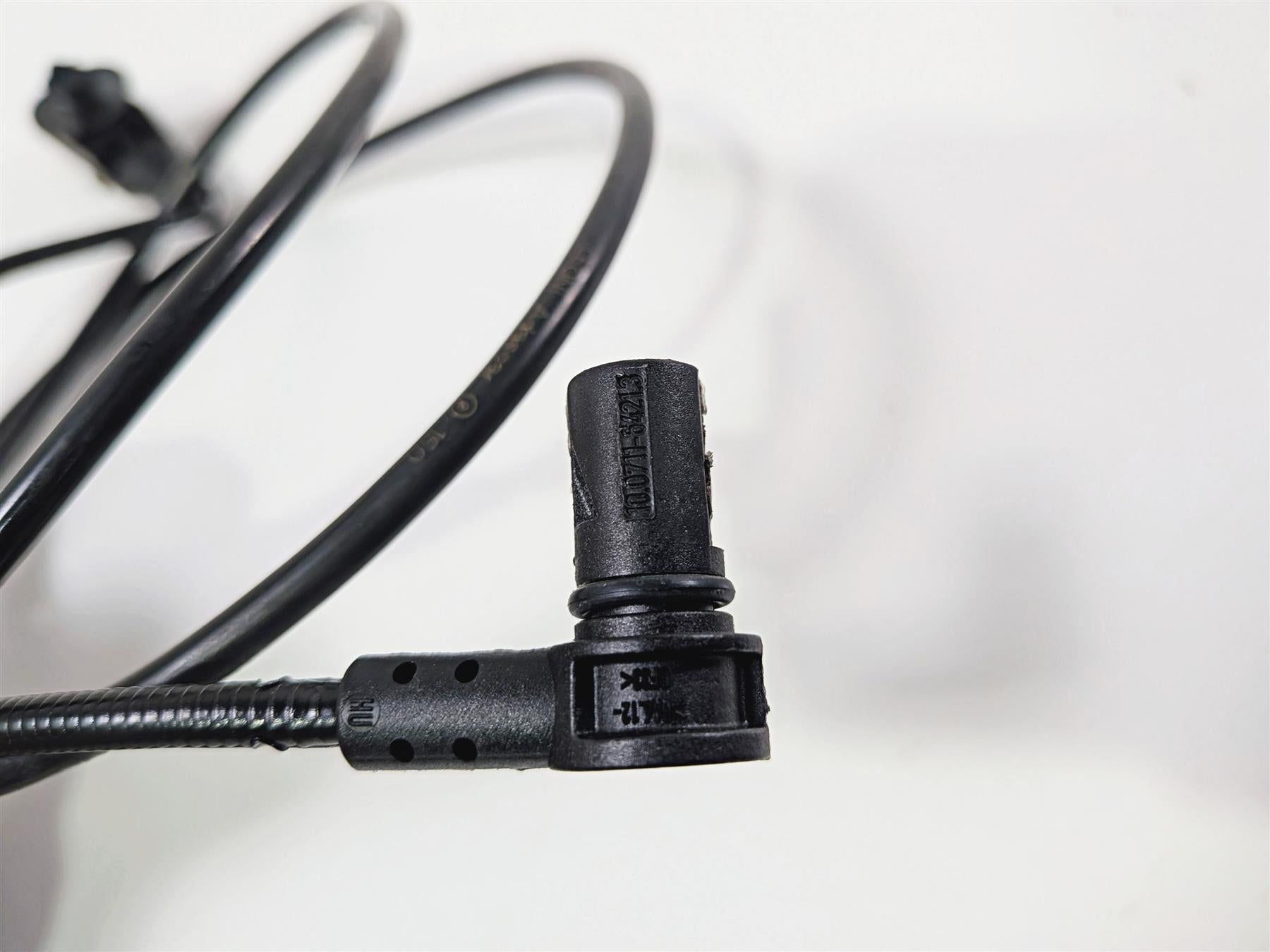 2023 BMW R nineT Scrambler K23 Front Abs Brake Wheel Speed Sensor 34529443105 {{ shop.shopifyCountryName }} - Mototech271