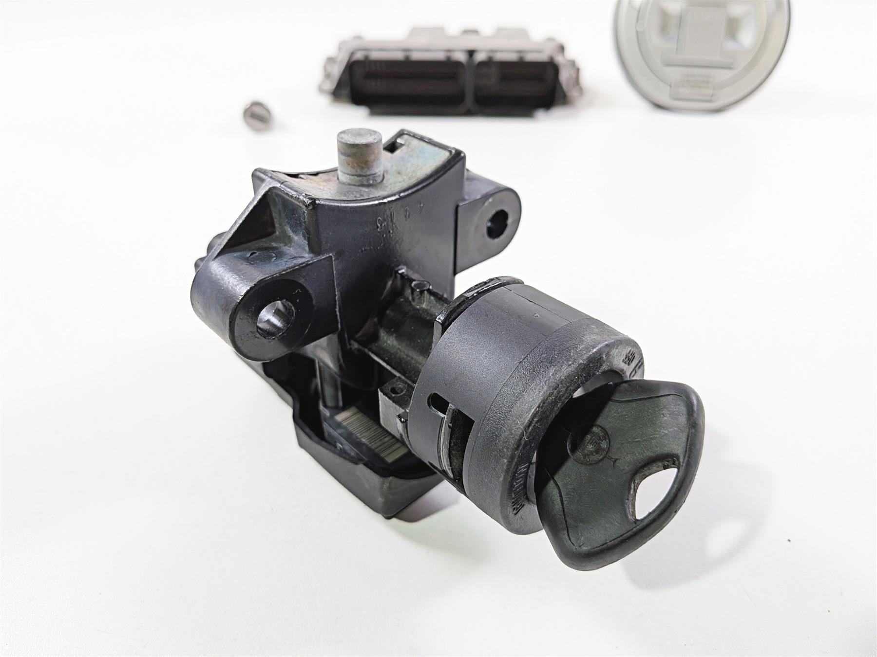 2014 BMW S1000RR K46 Ignition Switch Key Lock Set Cdi Ecm Module 51258540948 {{ shop.shopifyCountryName }} - Mototech271