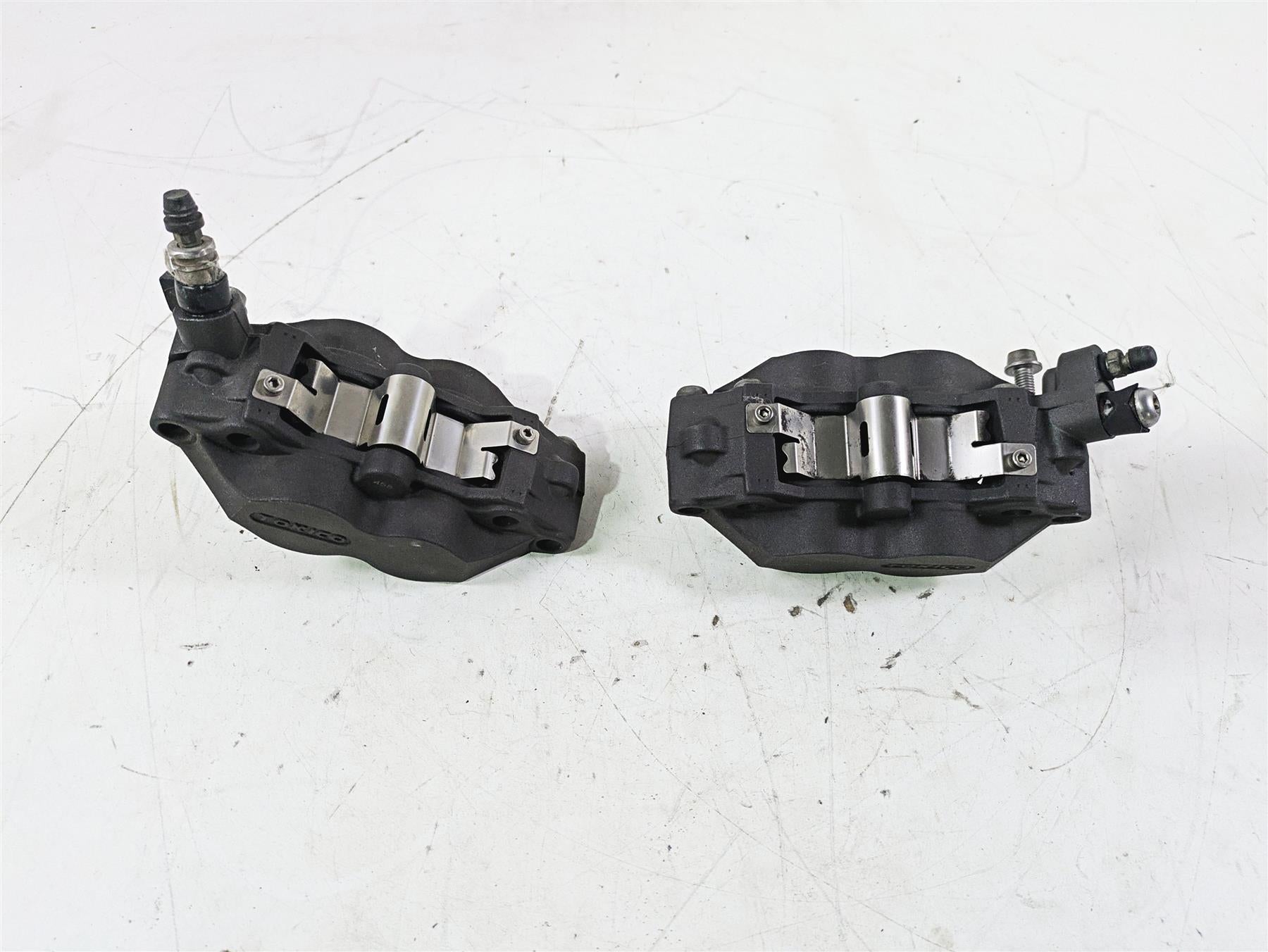 2015 BMW K1600 GT K48 Front Brake Caliper Set Tokico 34117726766 34117728943 {{ shop.shopifyCountryName }} - Mototech271