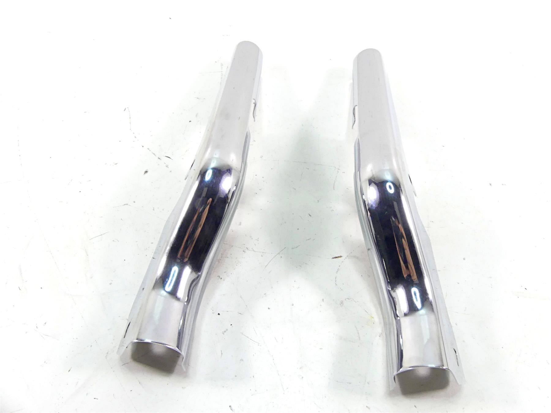 2008 Harley Touring FLHX Street Glide Rear Fender Chrome Strut Set 47502-97 {{ shop.shopifyCountryName }} - Mototech271