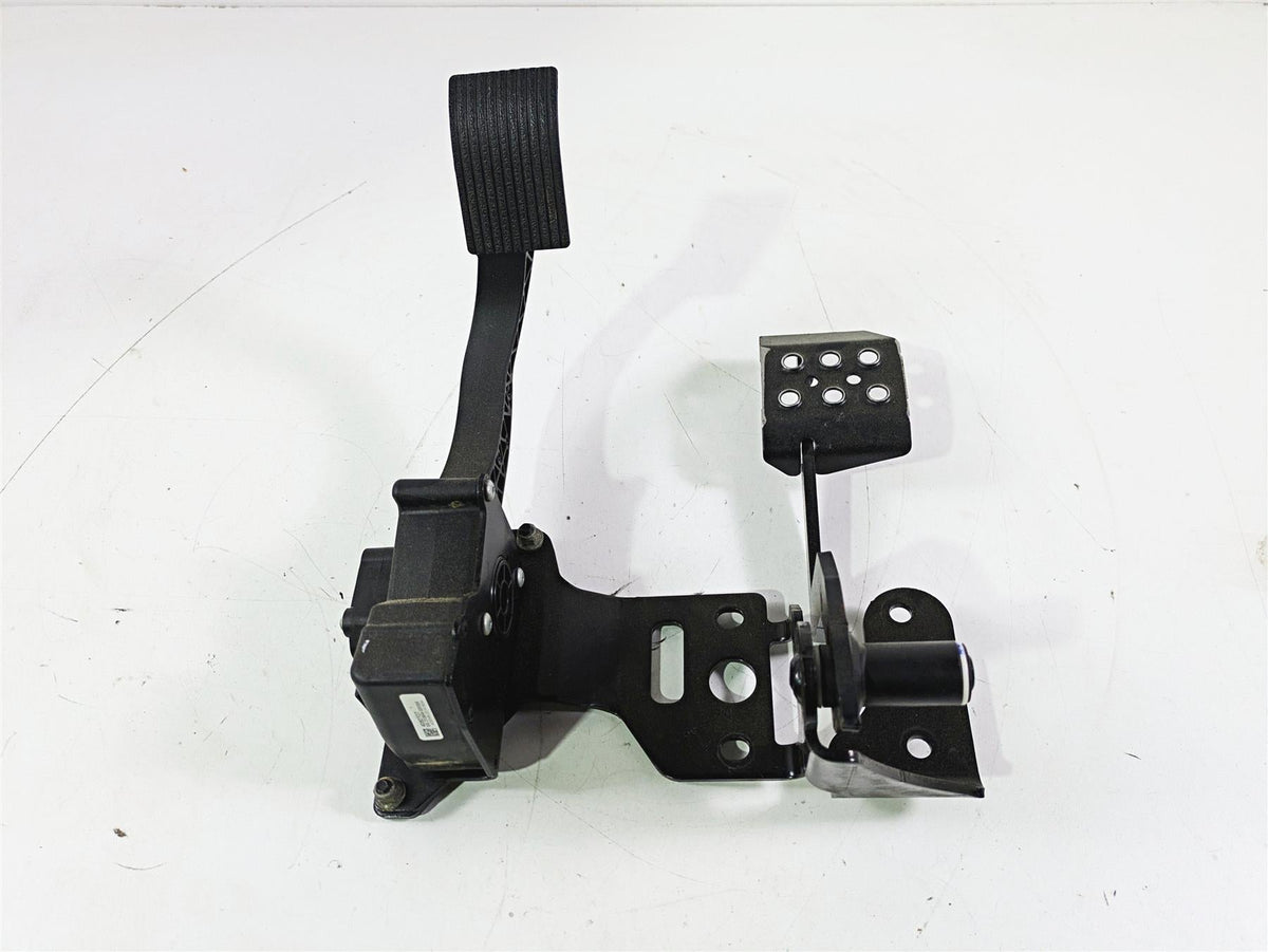2022 Polaris Ranger 1000 Premium Accelerator & Brake Pedal + Mount 4080107 {{ shop.shopifyCountryName }} - Mototech271
