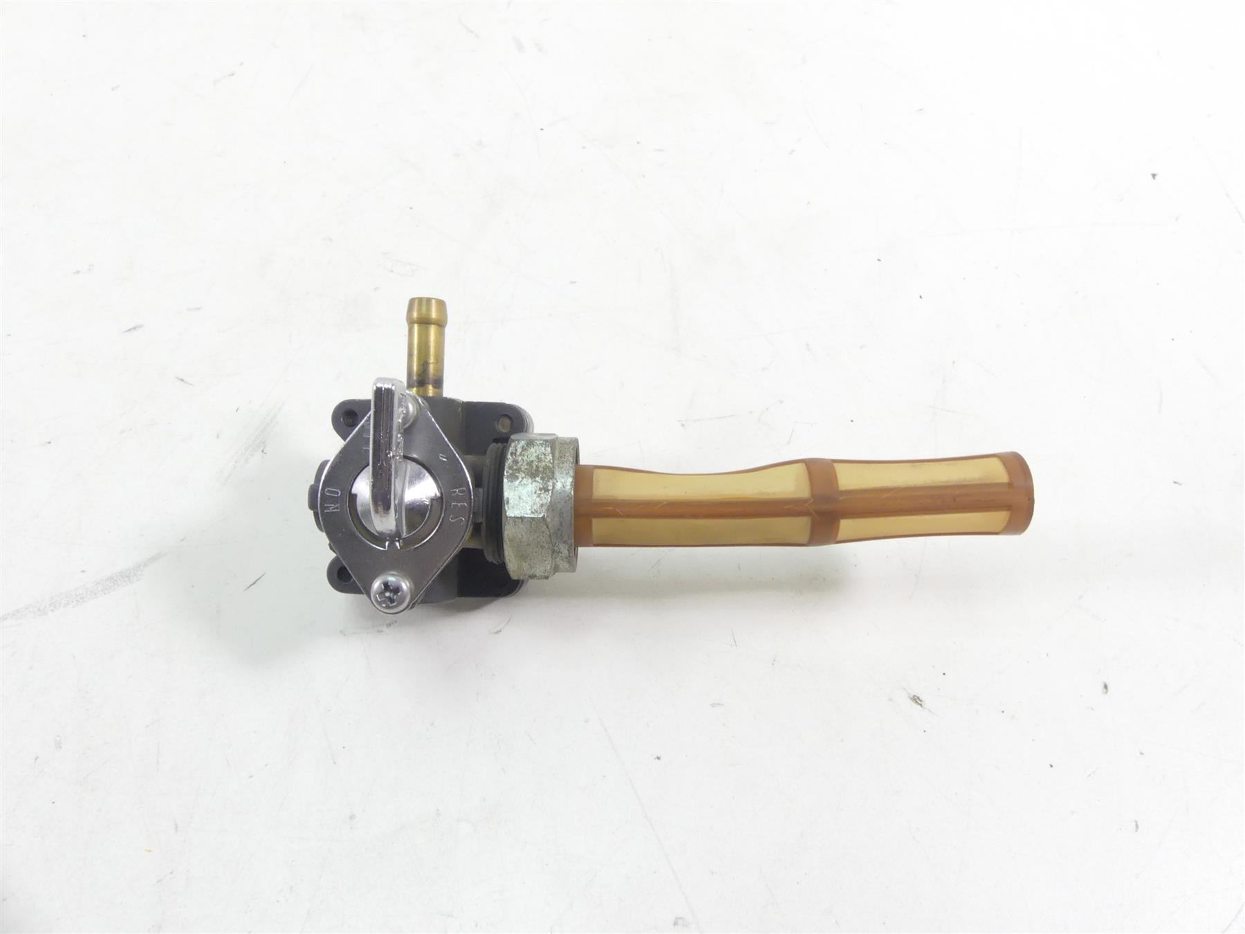 2000 Harley Dyna FXR4 CVO Super Glide Fuel Gas Petrol Valve Petcock 61338-94D {{ shop.shopifyCountryName }} - Mototech271
