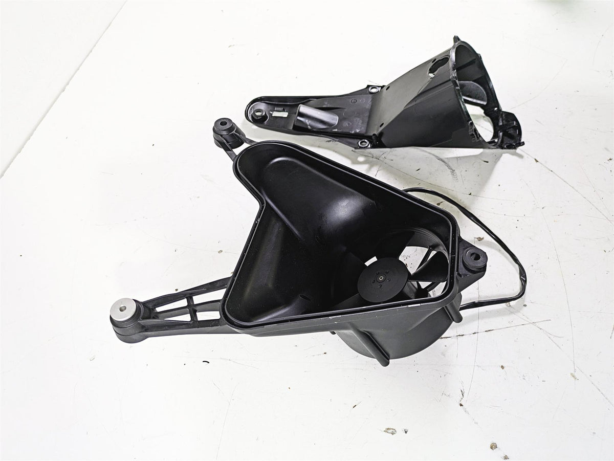 2015 Ducati Panigale 1299 S Radiator Coolant Fan & Mount 8292A342A {{ shop.shopifyCountryName }} - Mototech271