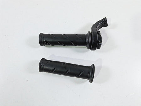 2011 Ducati Streetfighter 1098 S Throttle Handle & Grip Set 65420161A {{ shop.shopifyCountryName }} - Mototech271