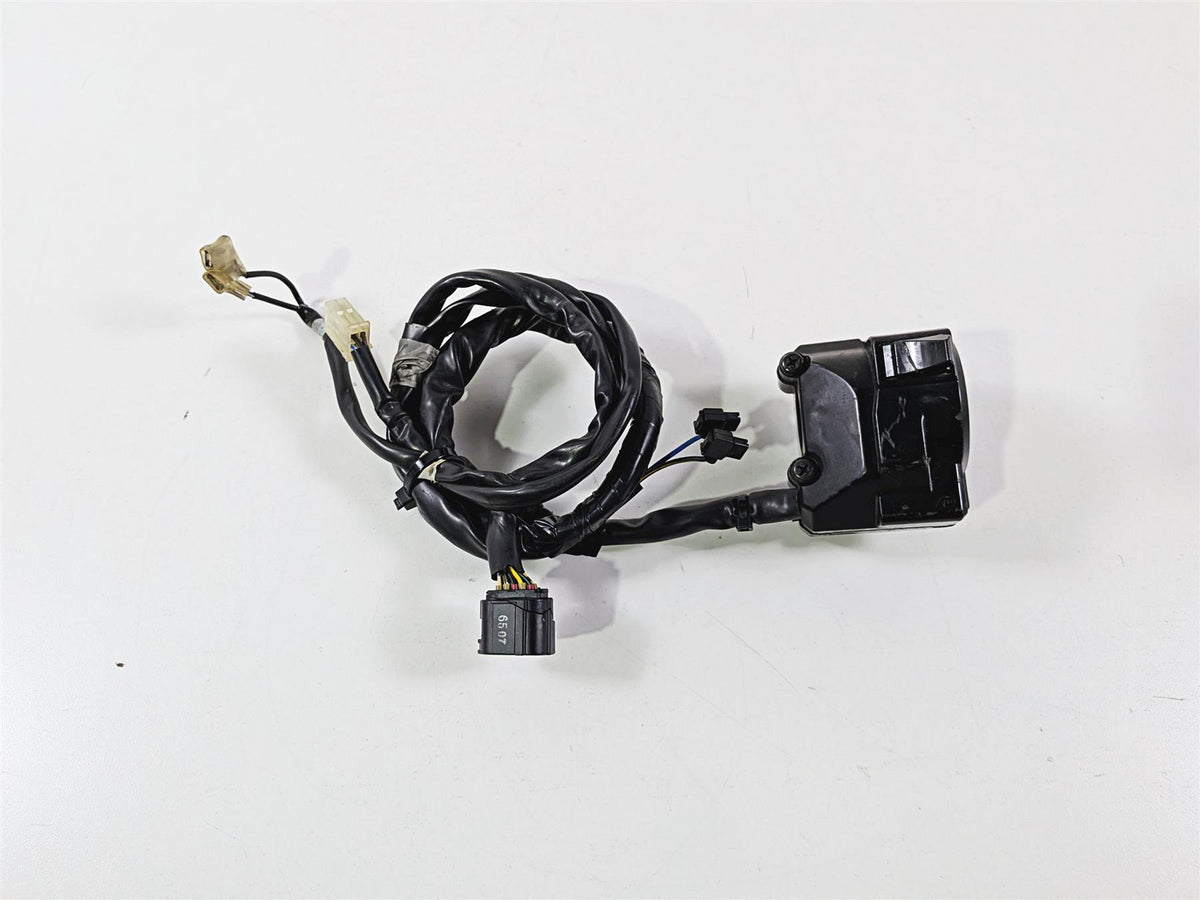 2016 Yamaha YZF R1 RN32 Left Hand Control Switch 2CR-83969-00-00 {{ shop.shopifyCountryName }} - Mototech271
