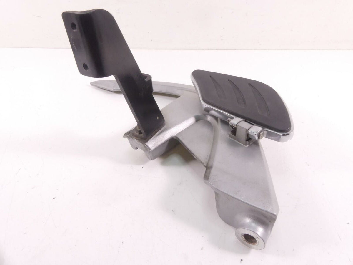 2010 Victory Vision Tour Left Rear Passenger Floor Foot Board & Mount 5135905 {{ shop.shopifyCountryName }} - Mototech271