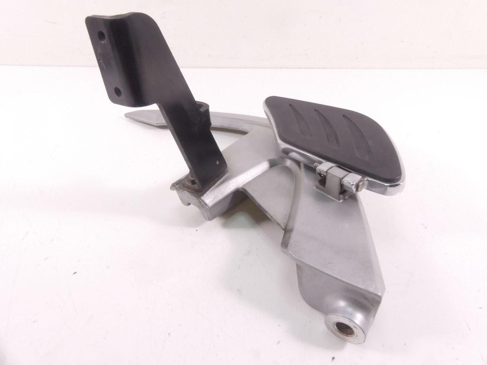2010 Victory Vision Tour Left Rear Passenger Floor Foot Board & Mount 5135905 {{ shop.shopifyCountryName }} - Mototech271