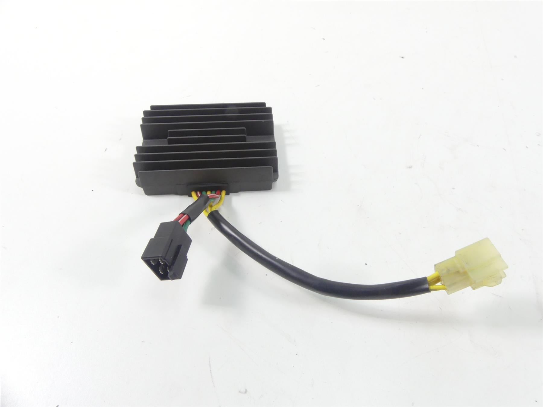2008 Ducati 1098 S Rectifier Voltage Regulator 54040191A SH579EA {{ shop.shopifyCountryName }} - Mototech271