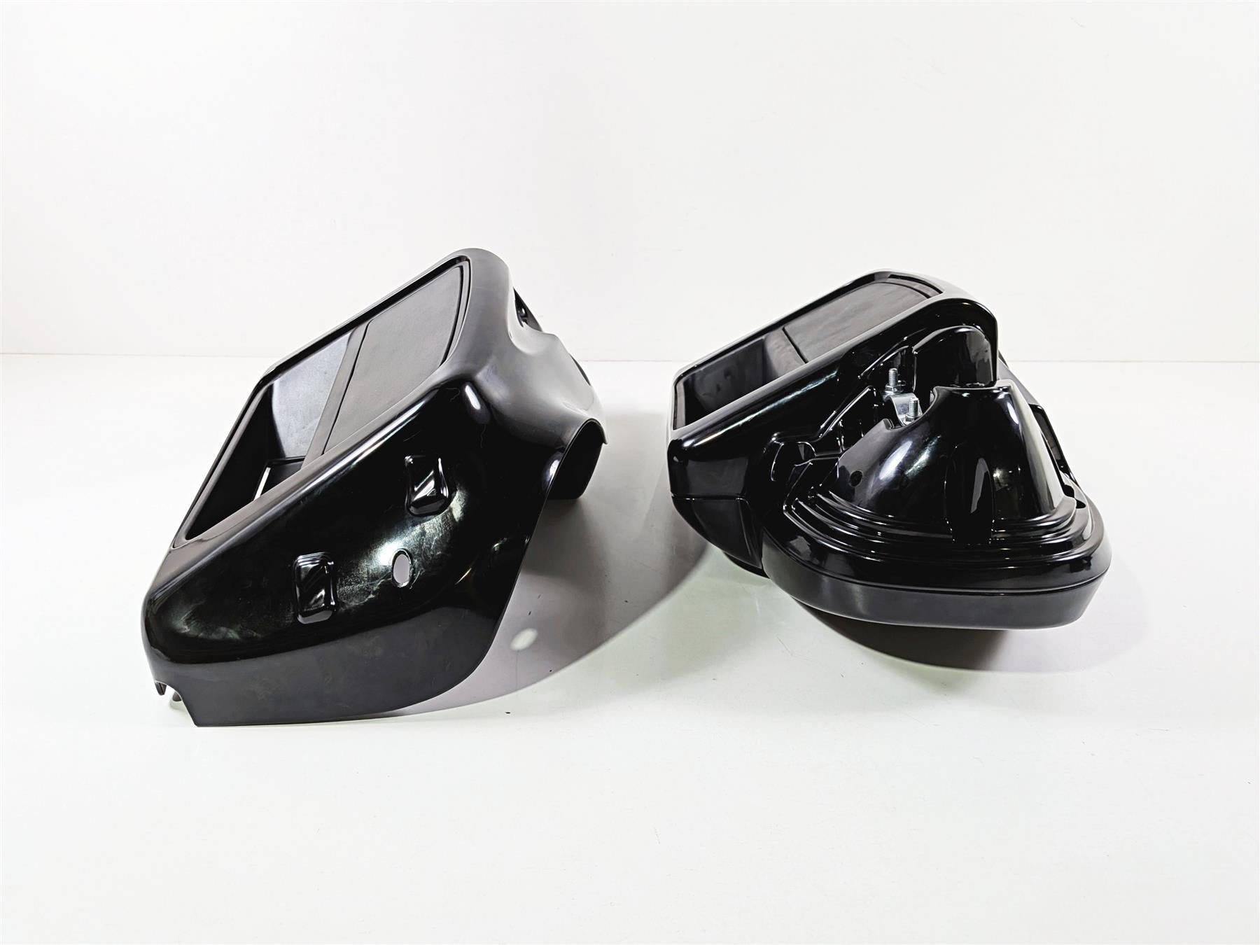 2017 Harley Touring FLHXS Street Glide Left Right Leg Fairing Set Speaker Holes {{ shop.shopifyCountryName }} - Mototech271
